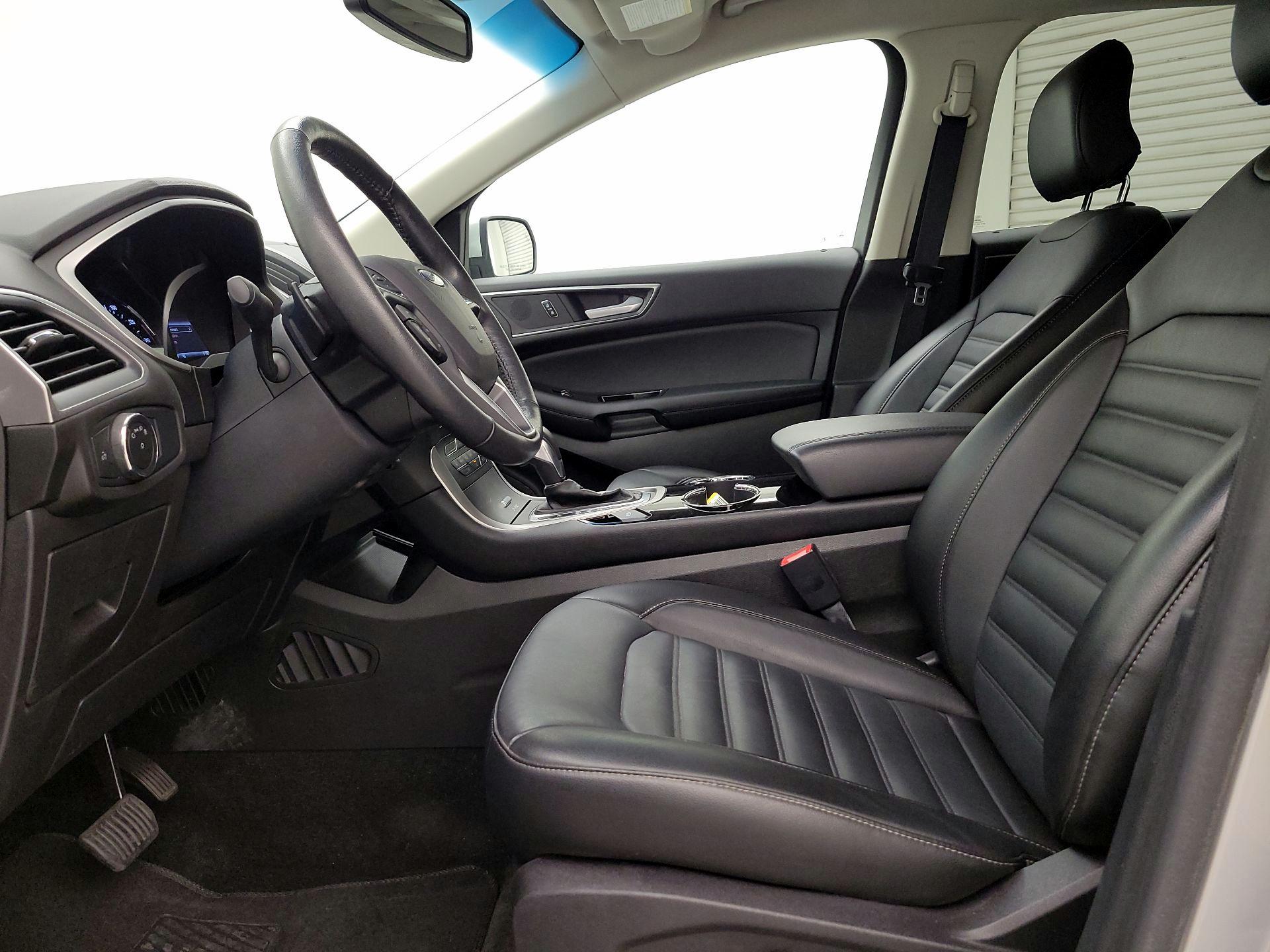 Thumbnail: 2015 Ford Edge - 11