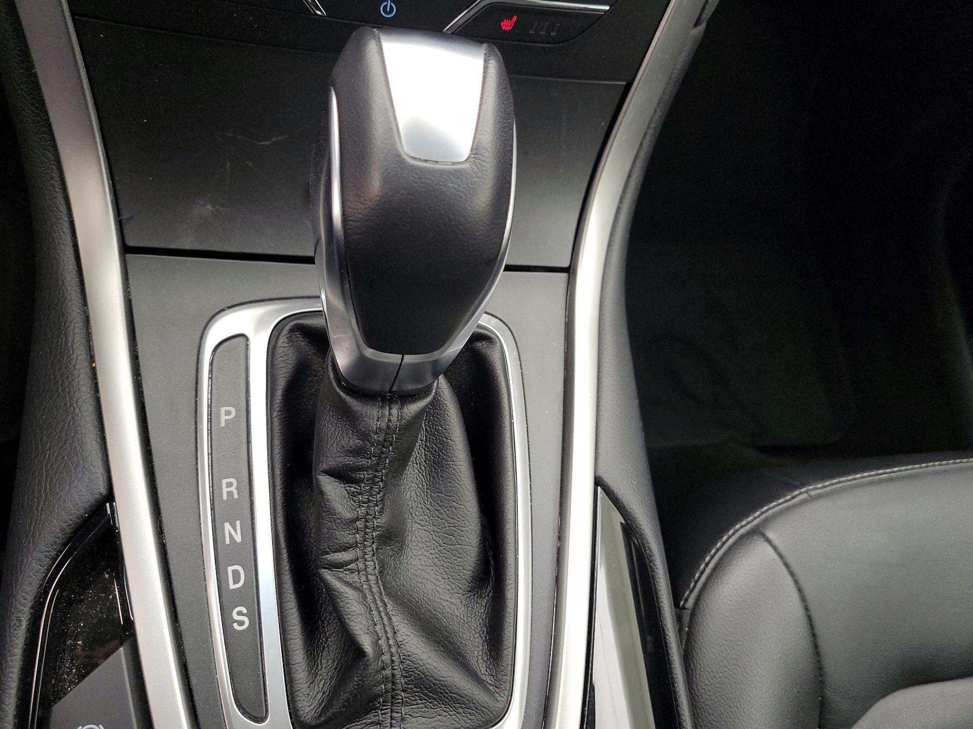 Thumbnail: 2015 Ford Edge - 15