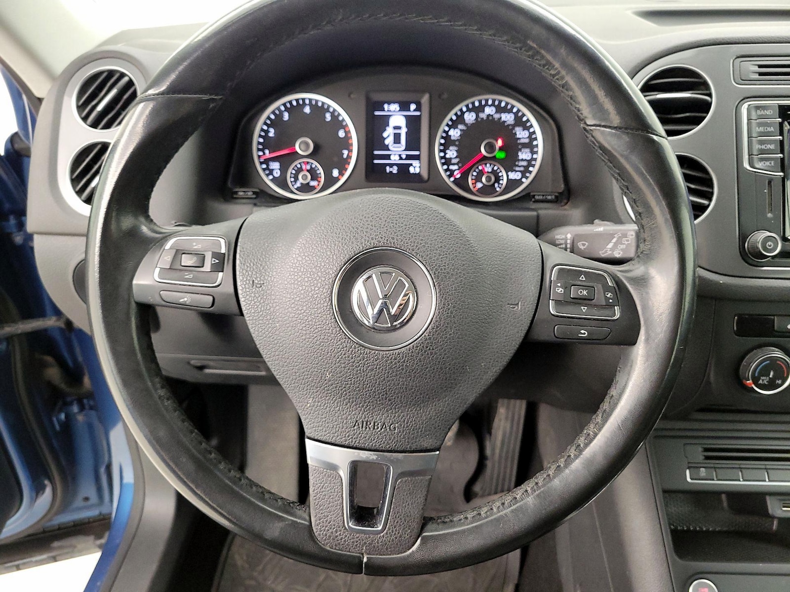 2017 Volkswagen Tiguan S - Photo 11