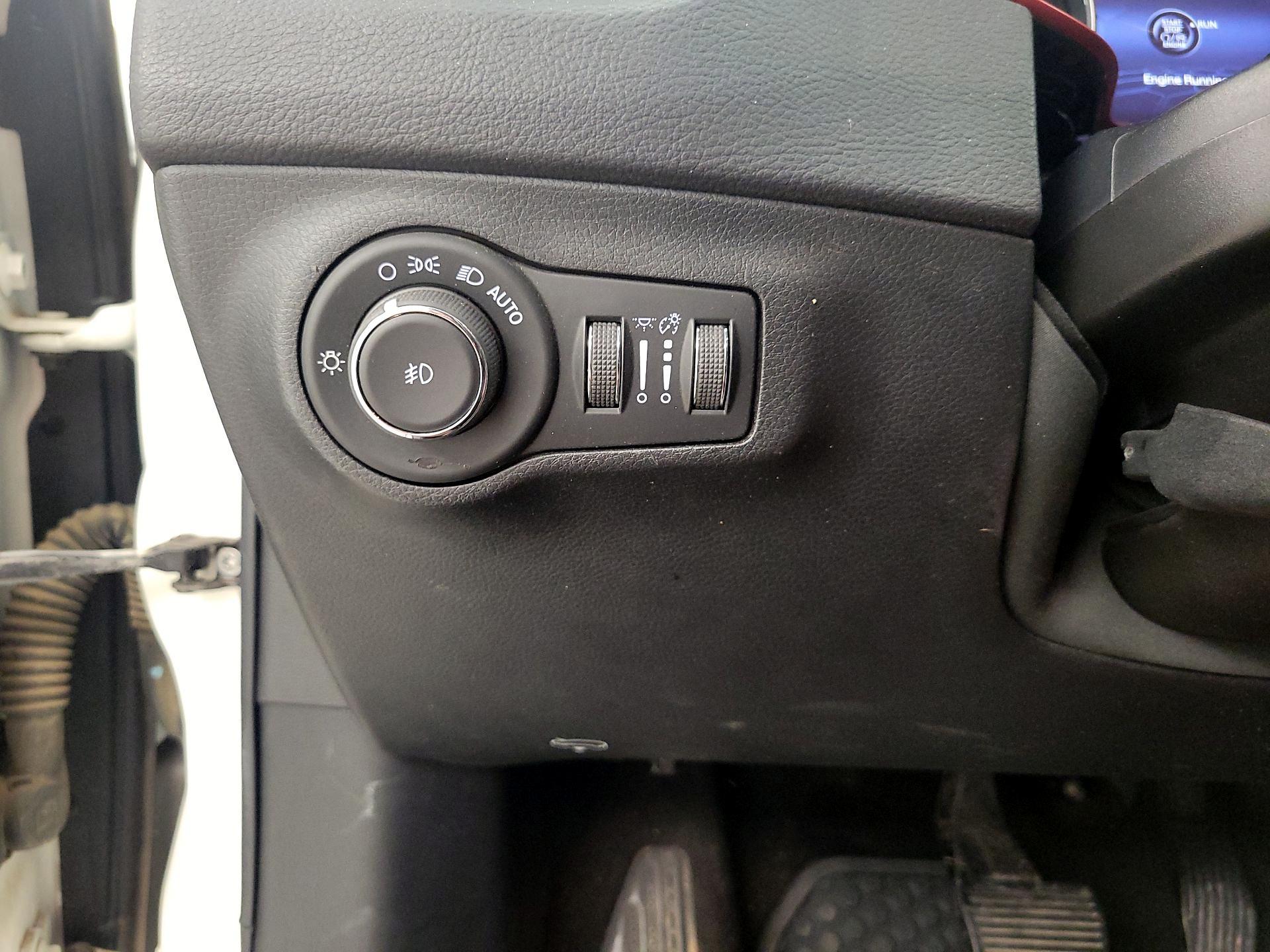 Thumbnail: 2018 Jeep Compass - 13