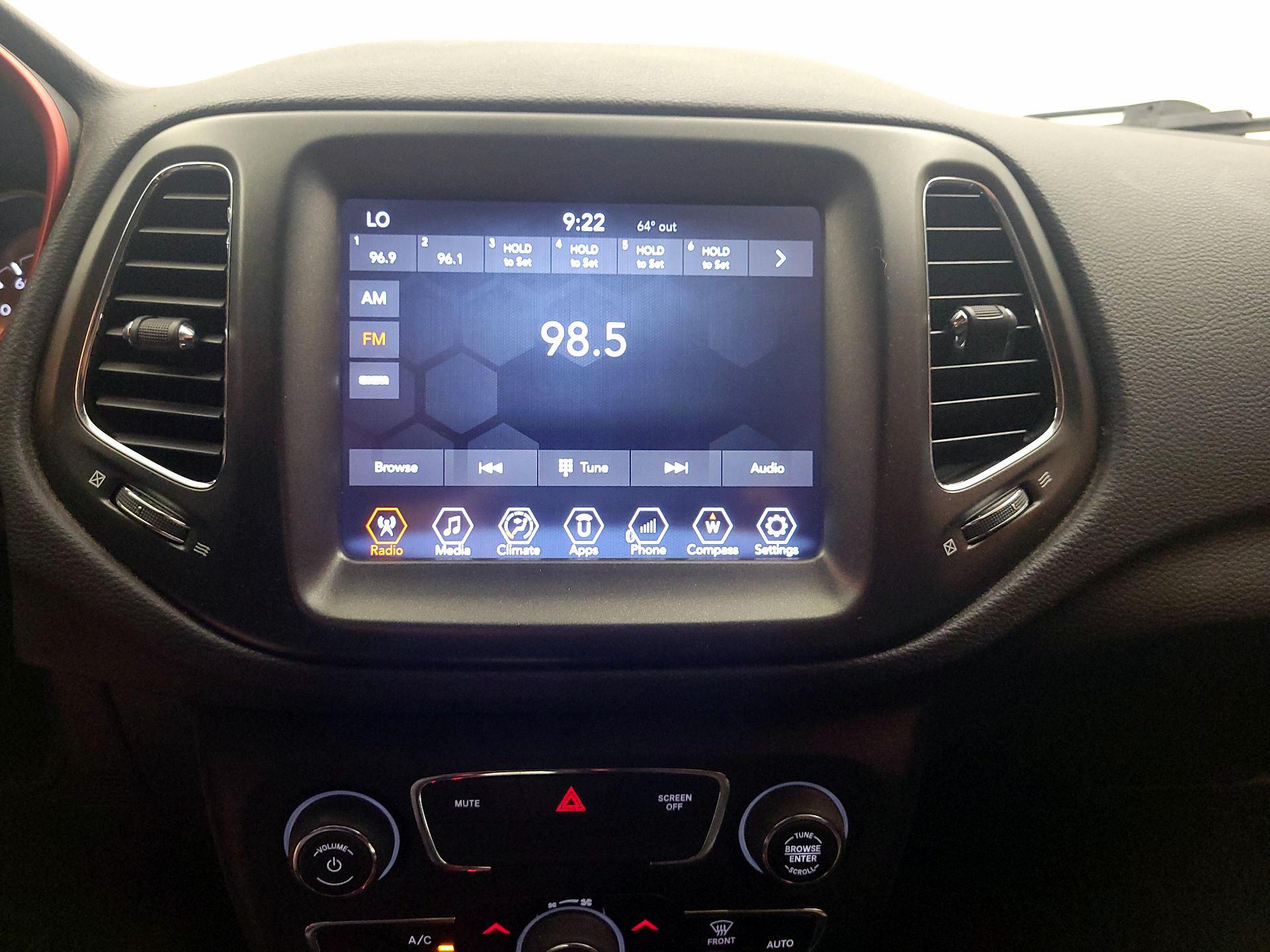 Thumbnail: 2018 Jeep Compass - 15