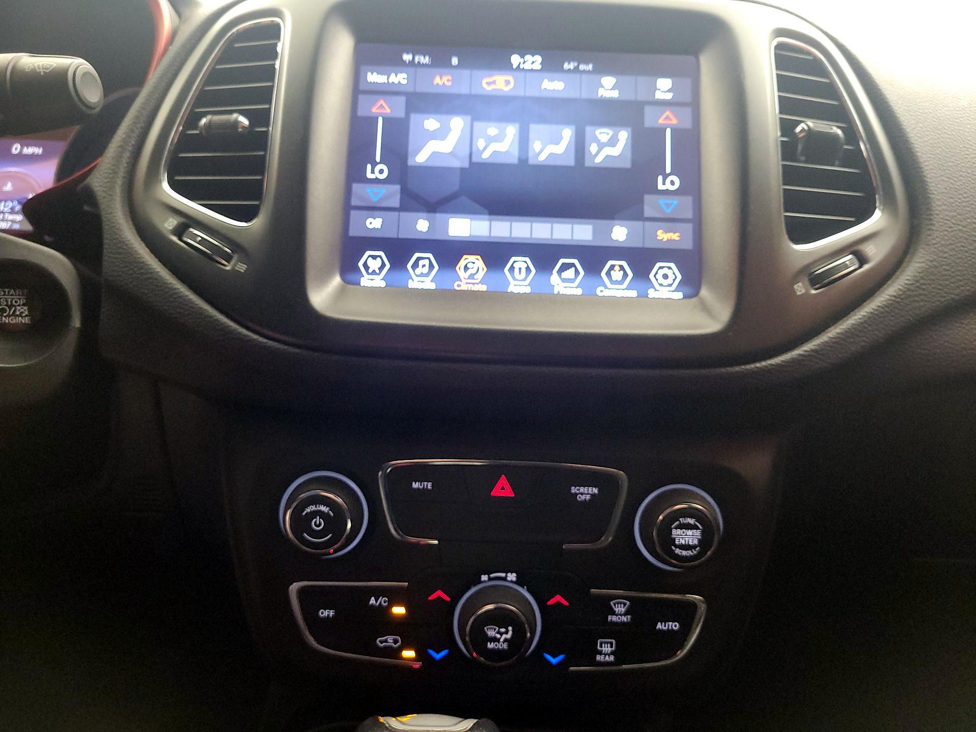 Thumbnail: 2018 Jeep Compass - 16