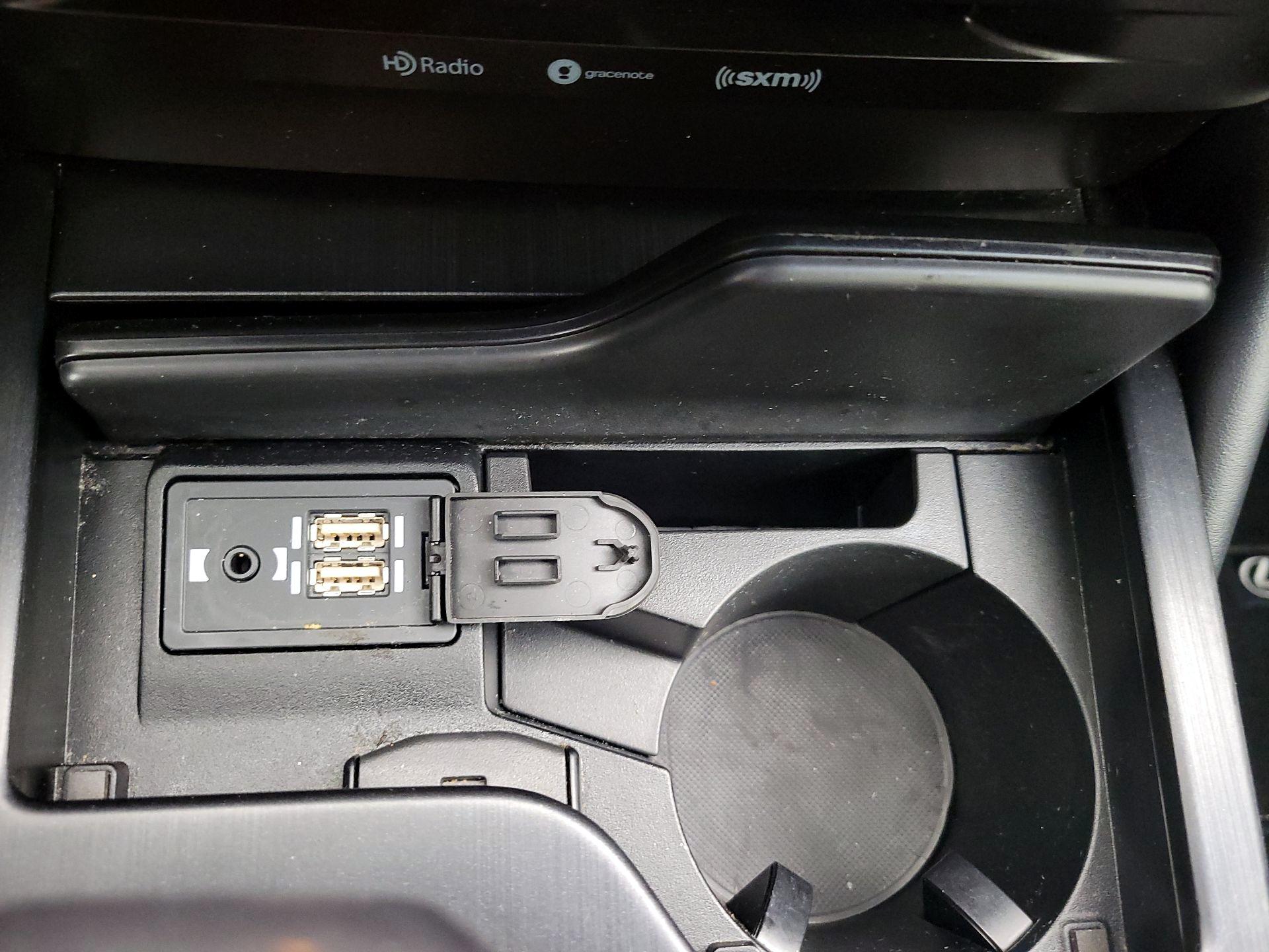 Thumbnail: 2019 Lexus ES - 19