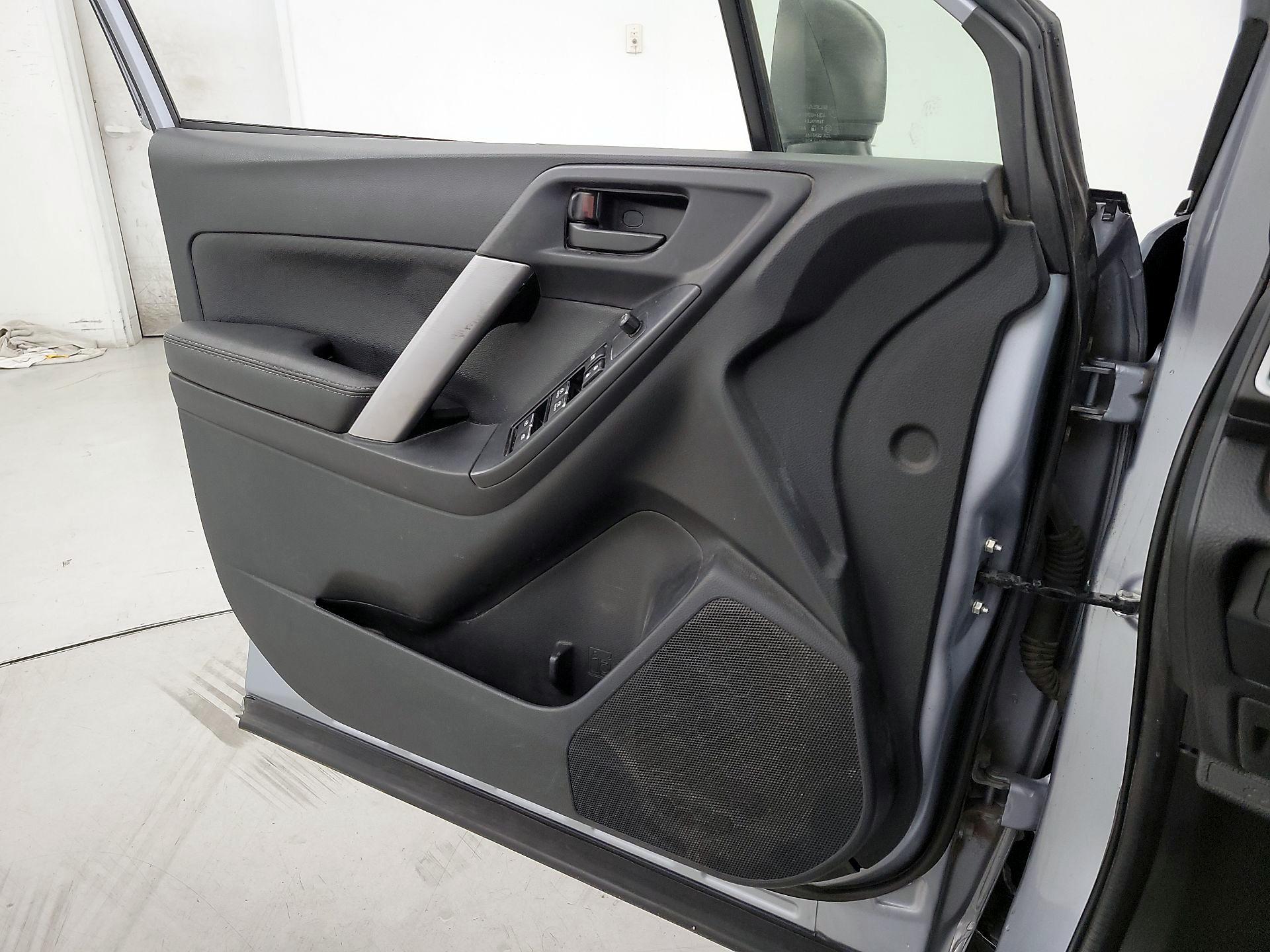 Thumbnail: 2017 Subaru Forester - 12