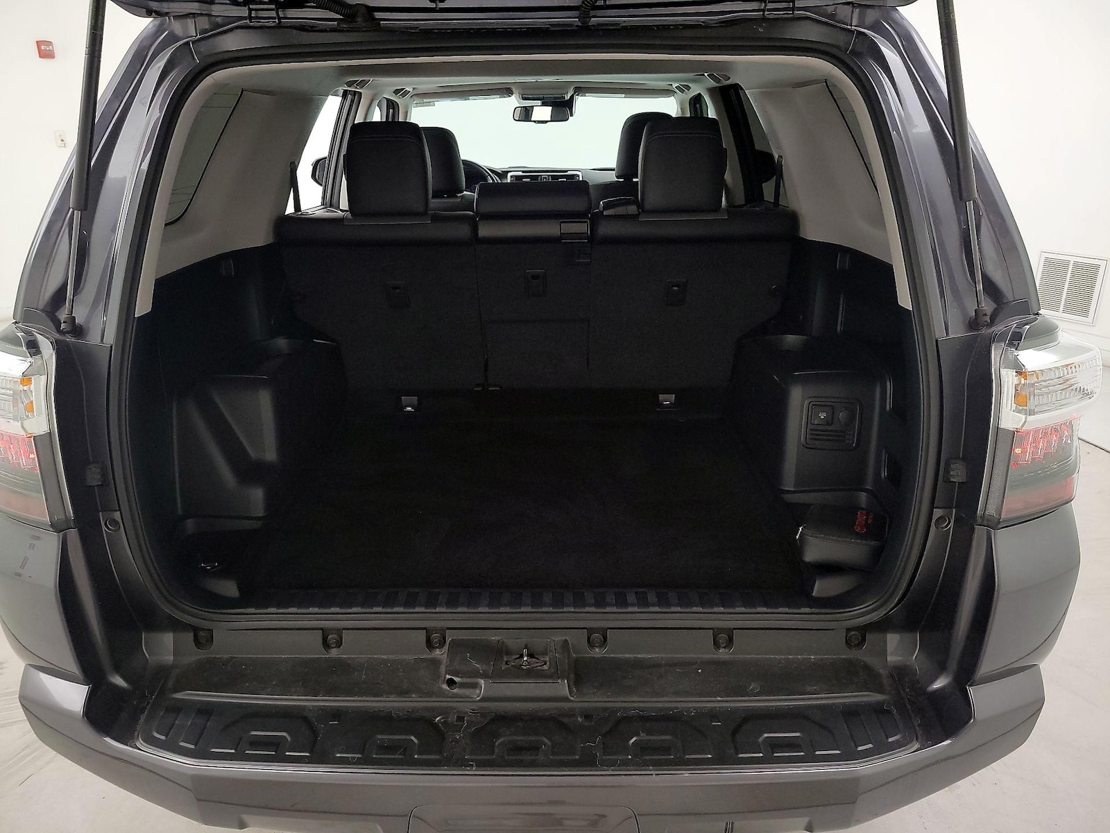 2023 Toyota 4Runner SR5 Premium - Photo 23