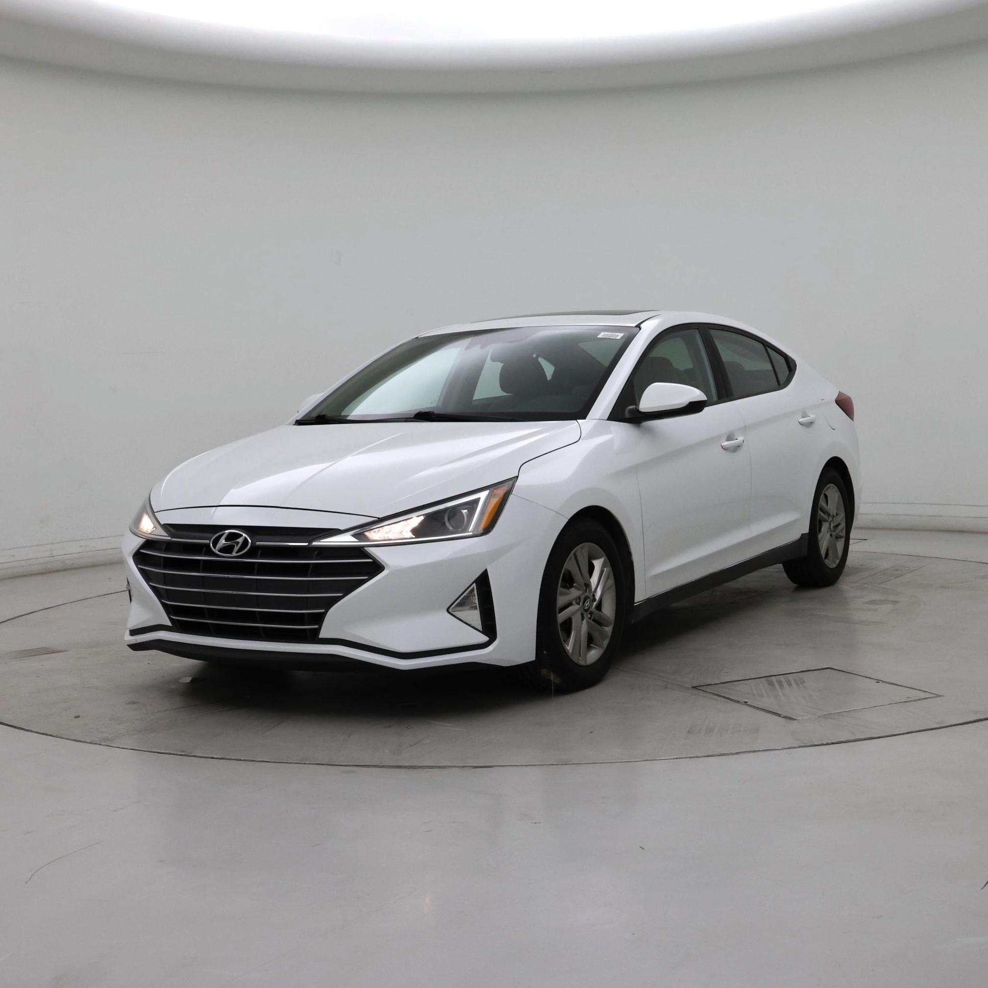 Thumbnail: 2019 Hyundai Elantra - 4