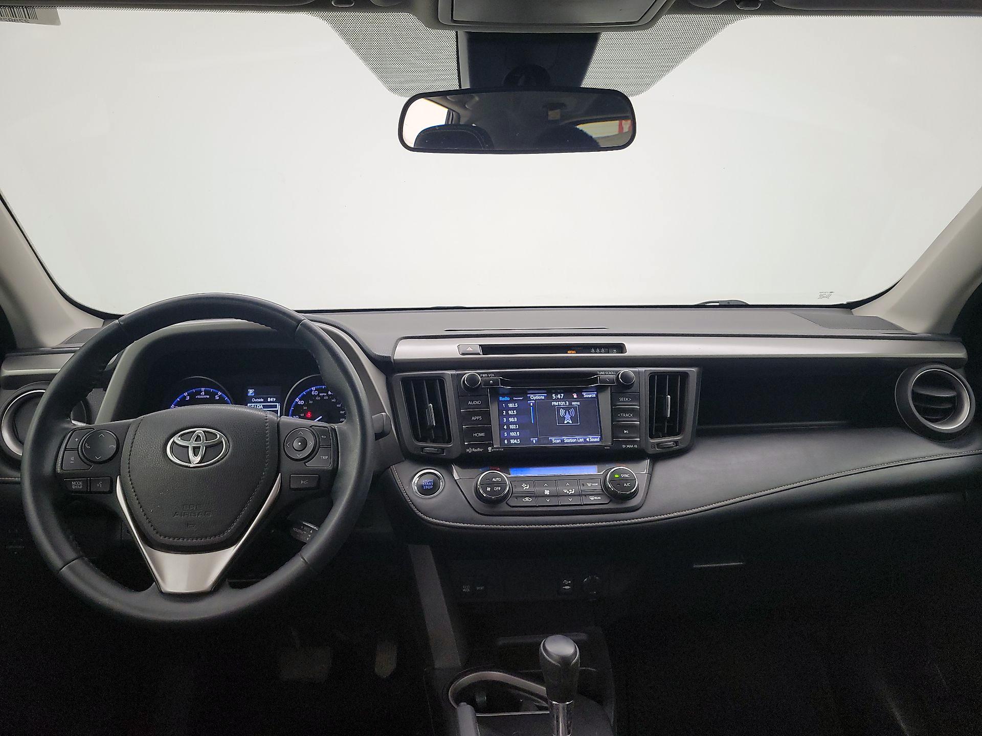 Thumbnail: 2018 Toyota RAV4 - 9