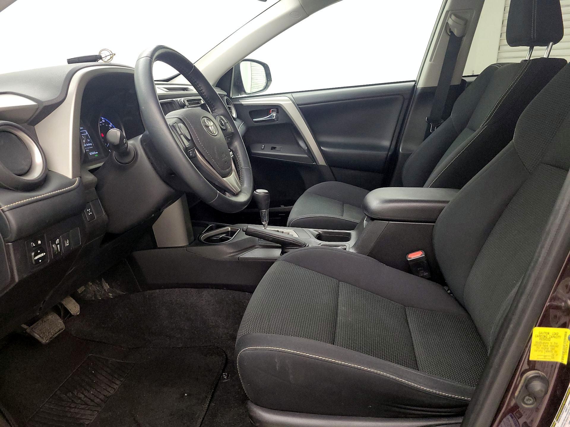 Thumbnail: 2018 Toyota RAV4 - 11