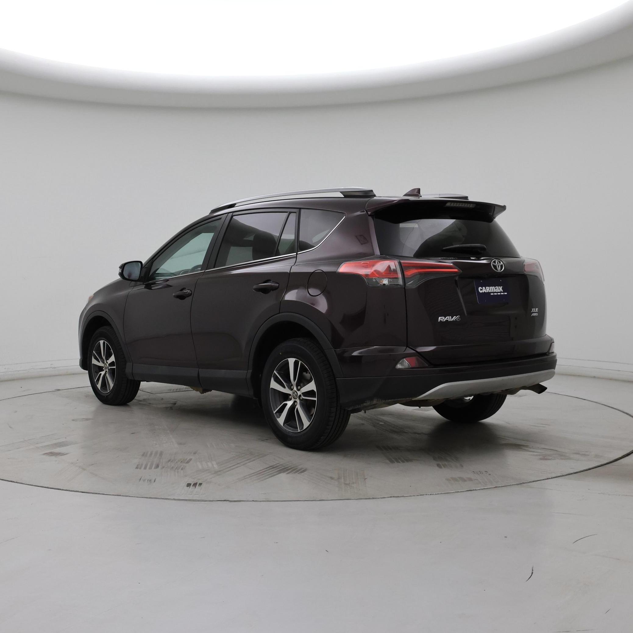 Thumbnail: 2018 Toyota RAV4 - 2