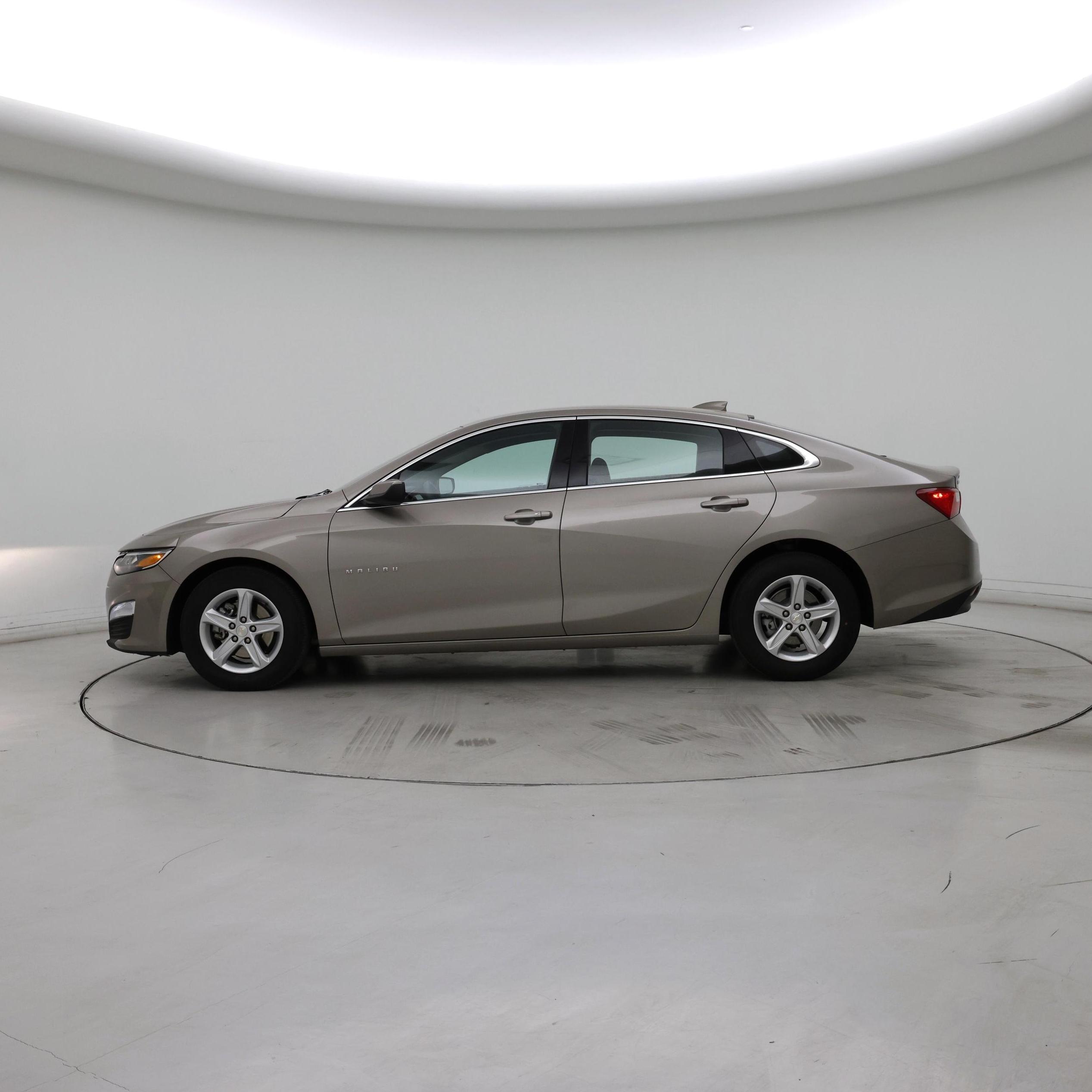 Thumbnail: 2024 Chevrolet Malibu - 3