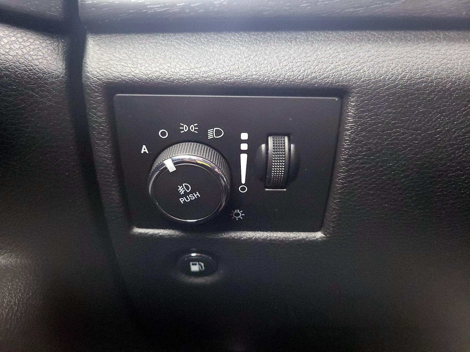 Thumbnail: 2018 Jeep Grand Cherokee - 13