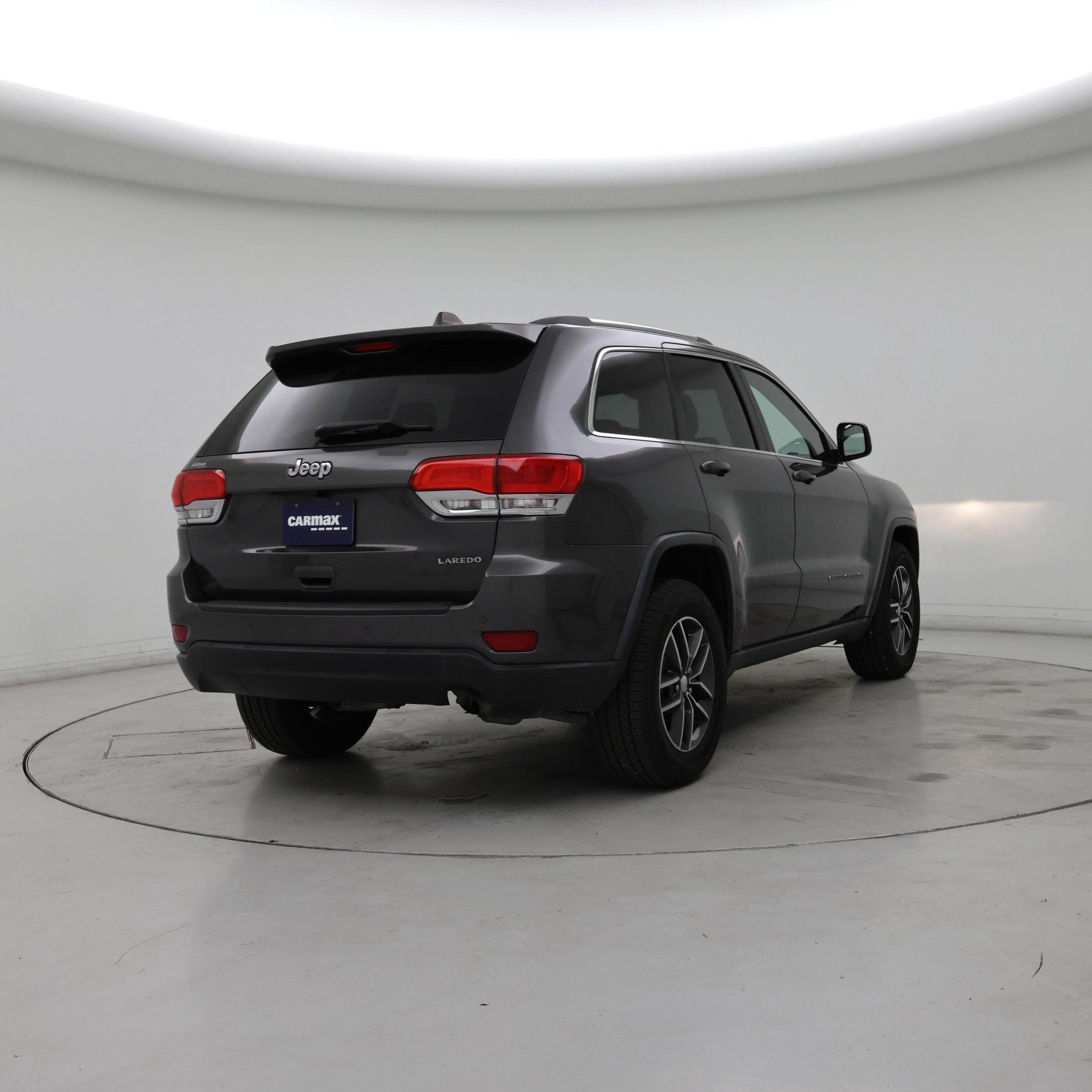 Thumbnail: 2018 Jeep Grand Cherokee - 8