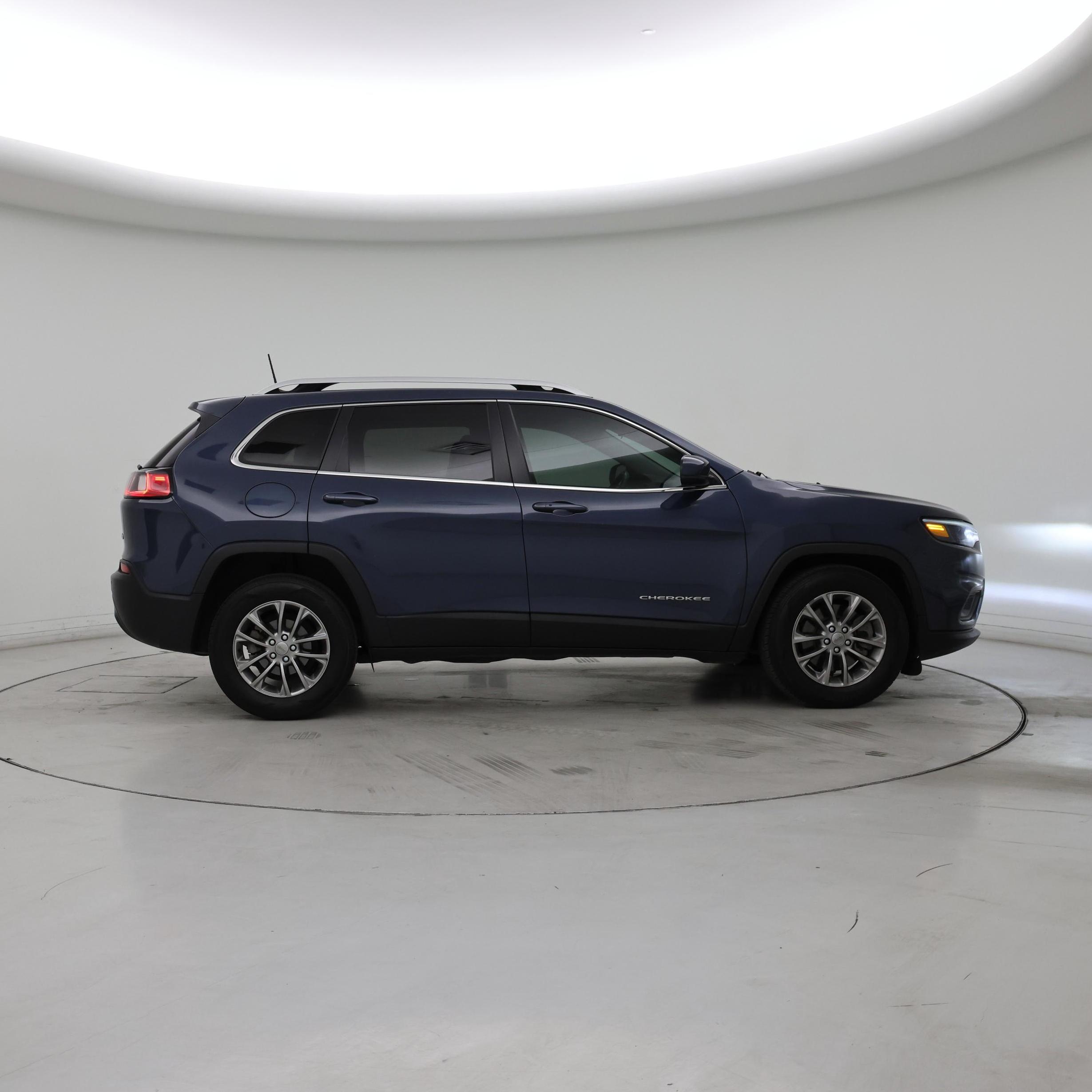 Thumbnail: 2020 Jeep Cherokee - 7