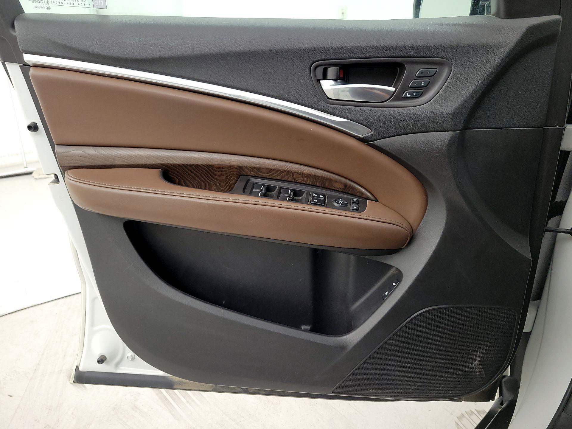 Thumbnail: 2018 Acura MDX - 12