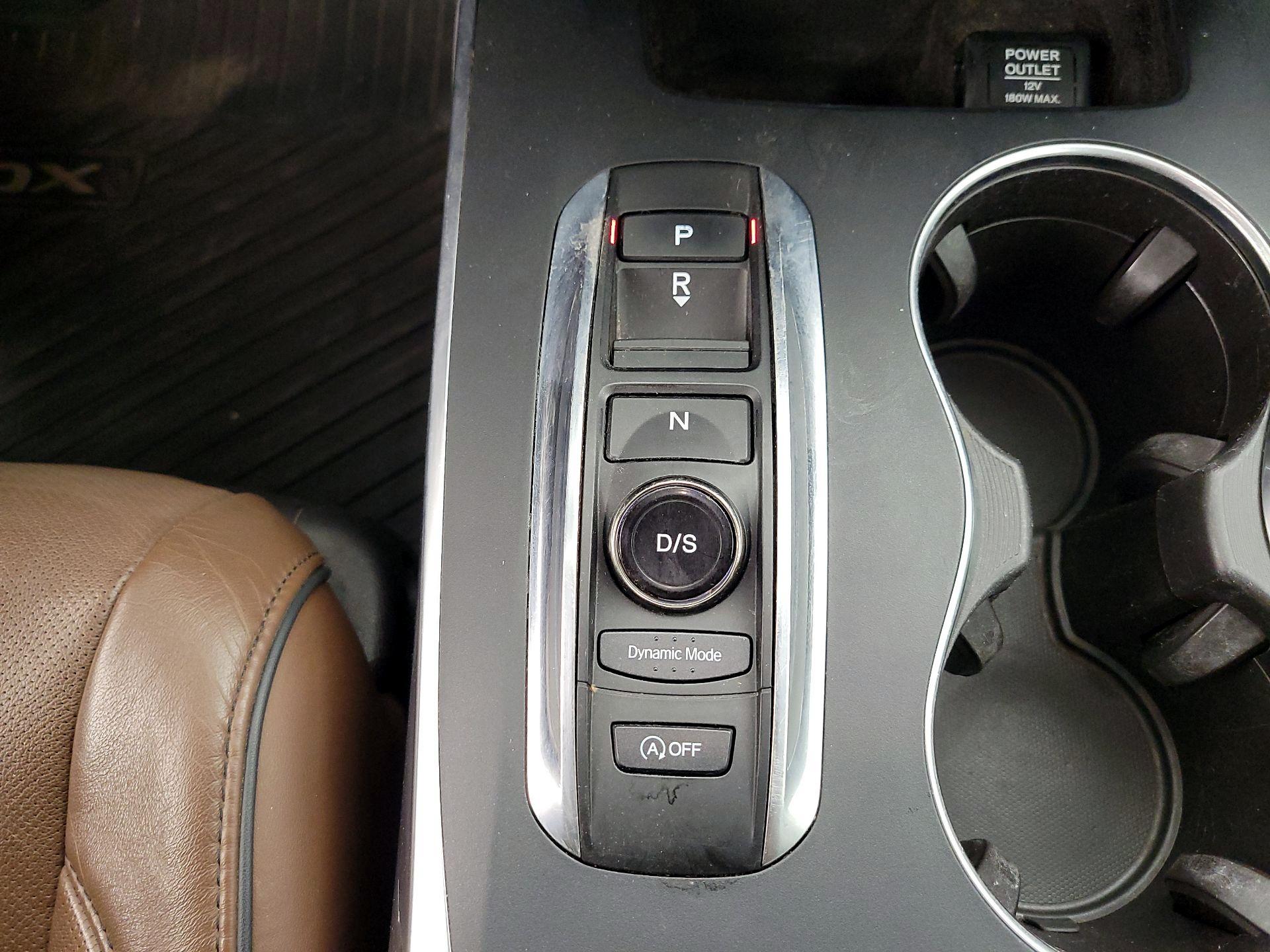 Thumbnail: 2018 Acura MDX - 18