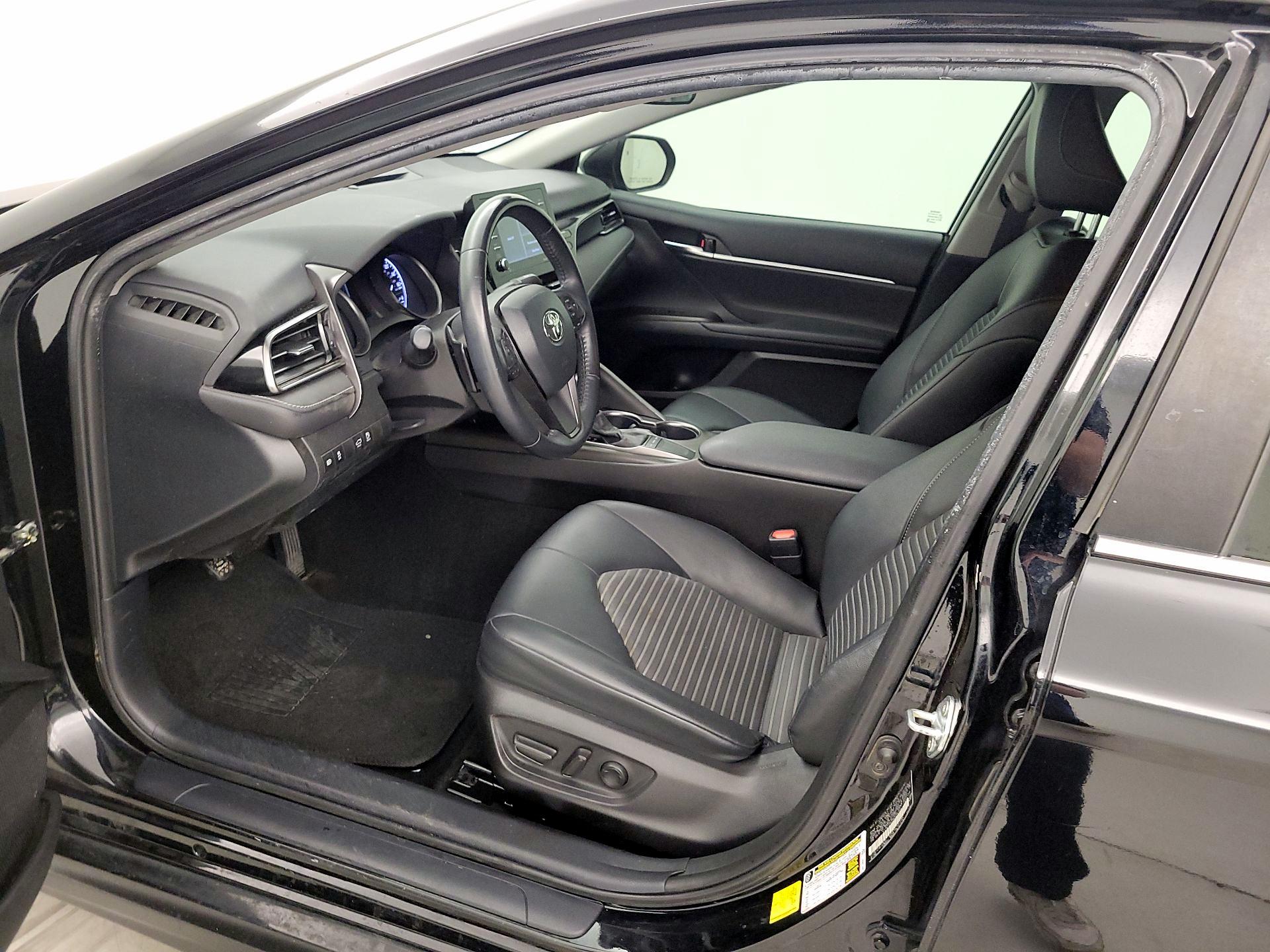 Thumbnail: 2022 Toyota Camry - 9