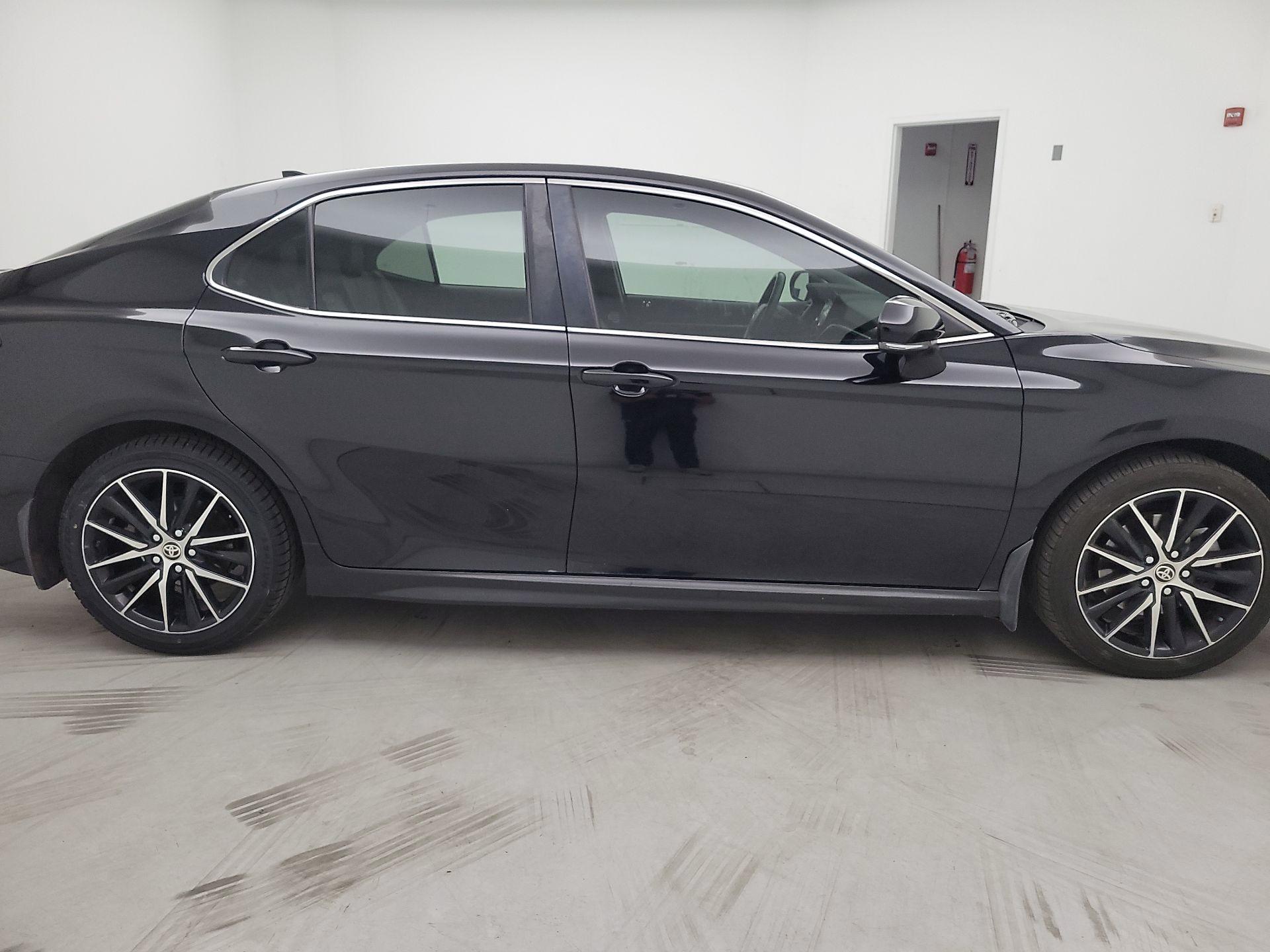 Thumbnail: 2022 Toyota Camry - 4