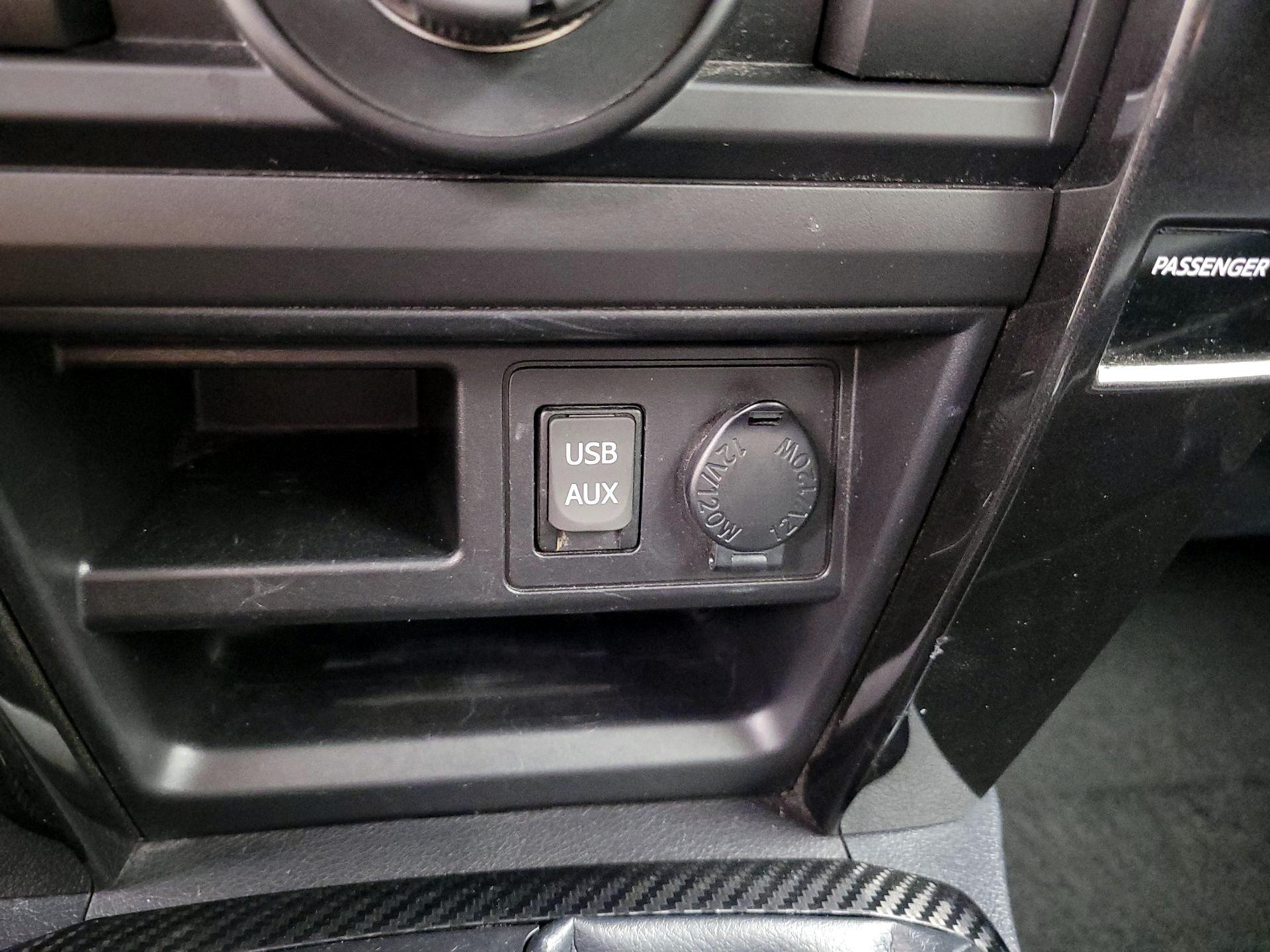 Thumbnail: 2018 Toyota 4Runner - 18