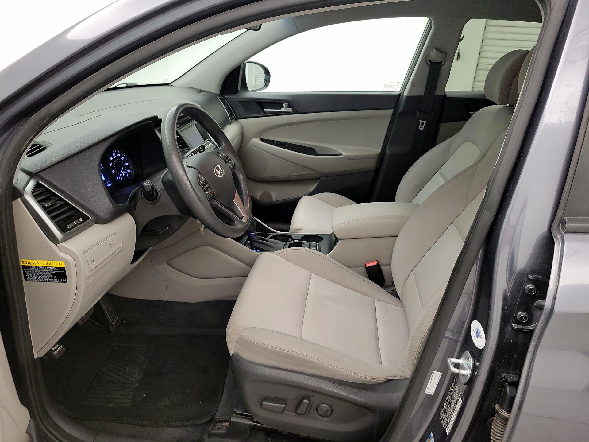 Thumbnail: 2016 Hyundai Tucson - 11