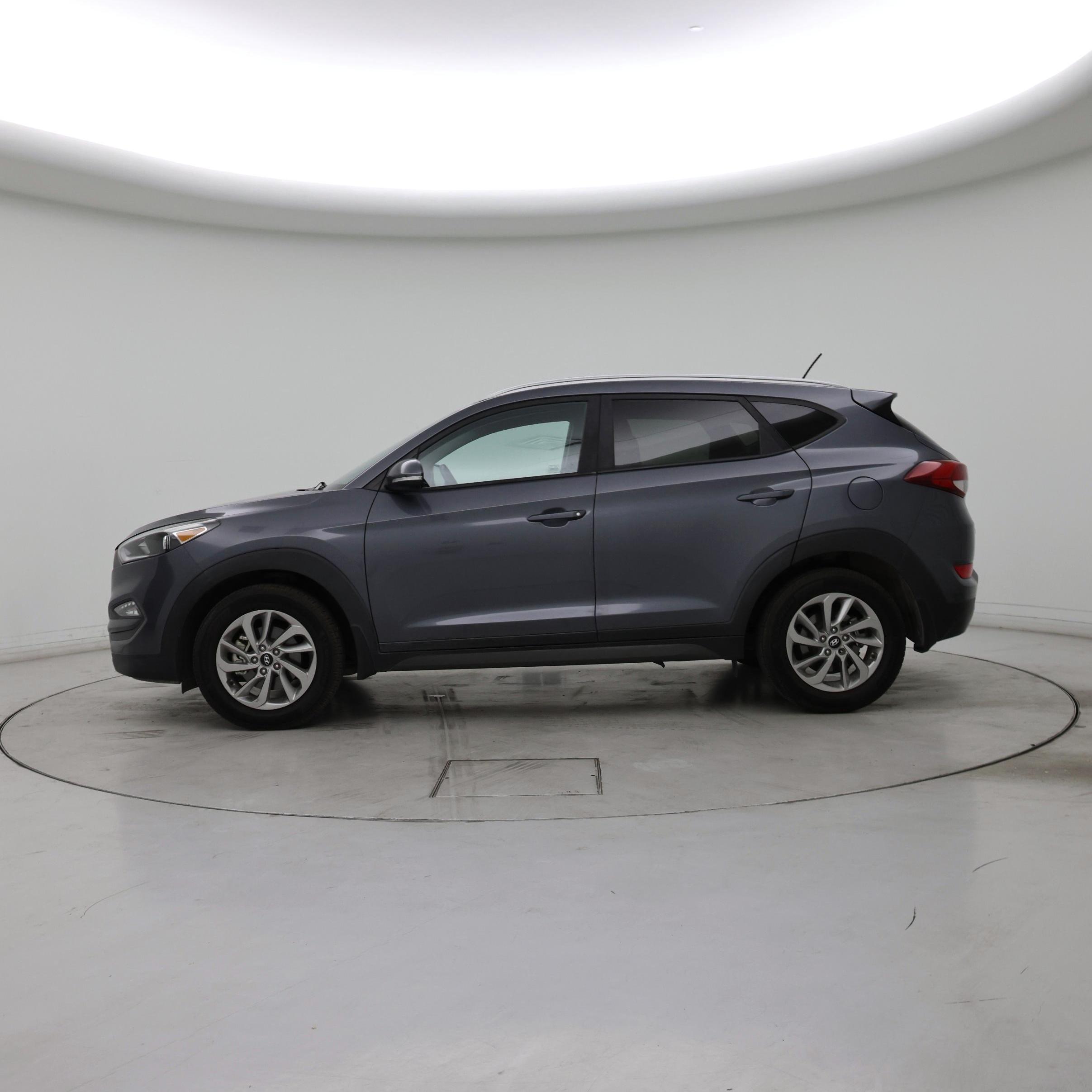 Thumbnail: 2016 Hyundai Tucson - 3