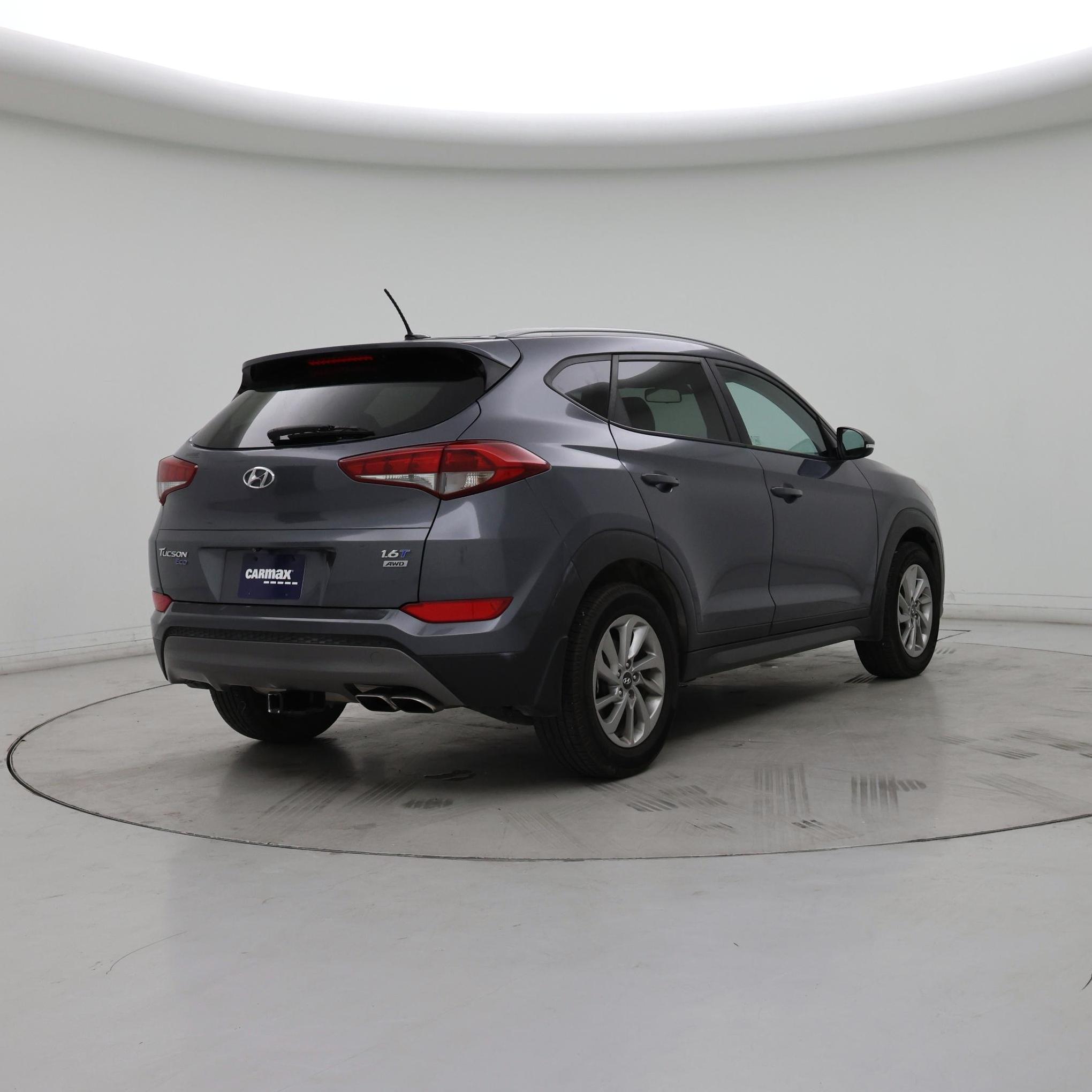 Thumbnail: 2016 Hyundai Tucson - 8