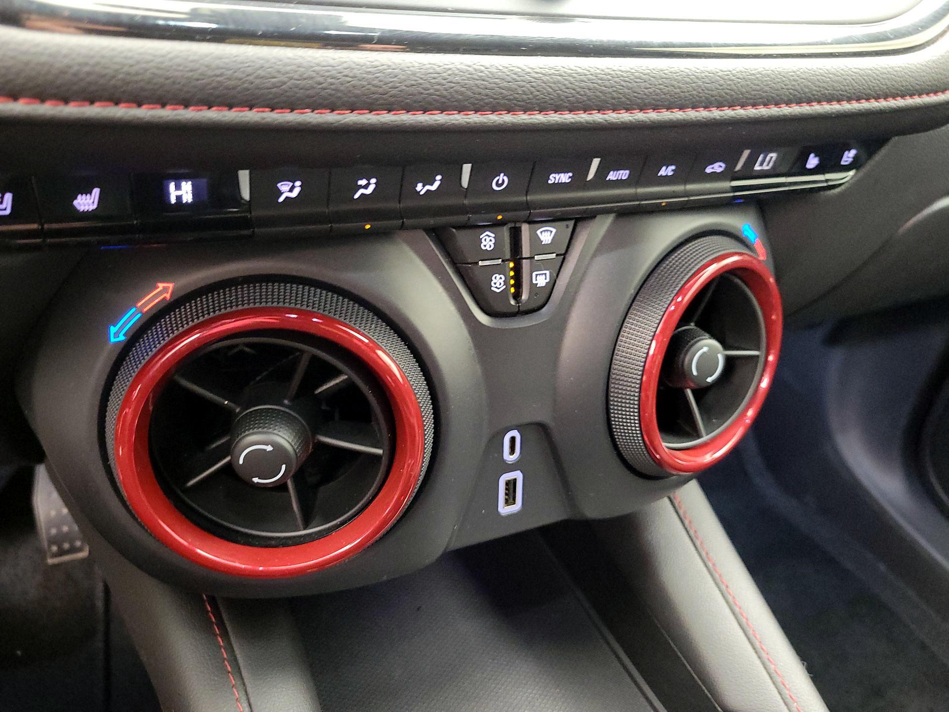 Thumbnail: 2022 Chevrolet Blazer - 14