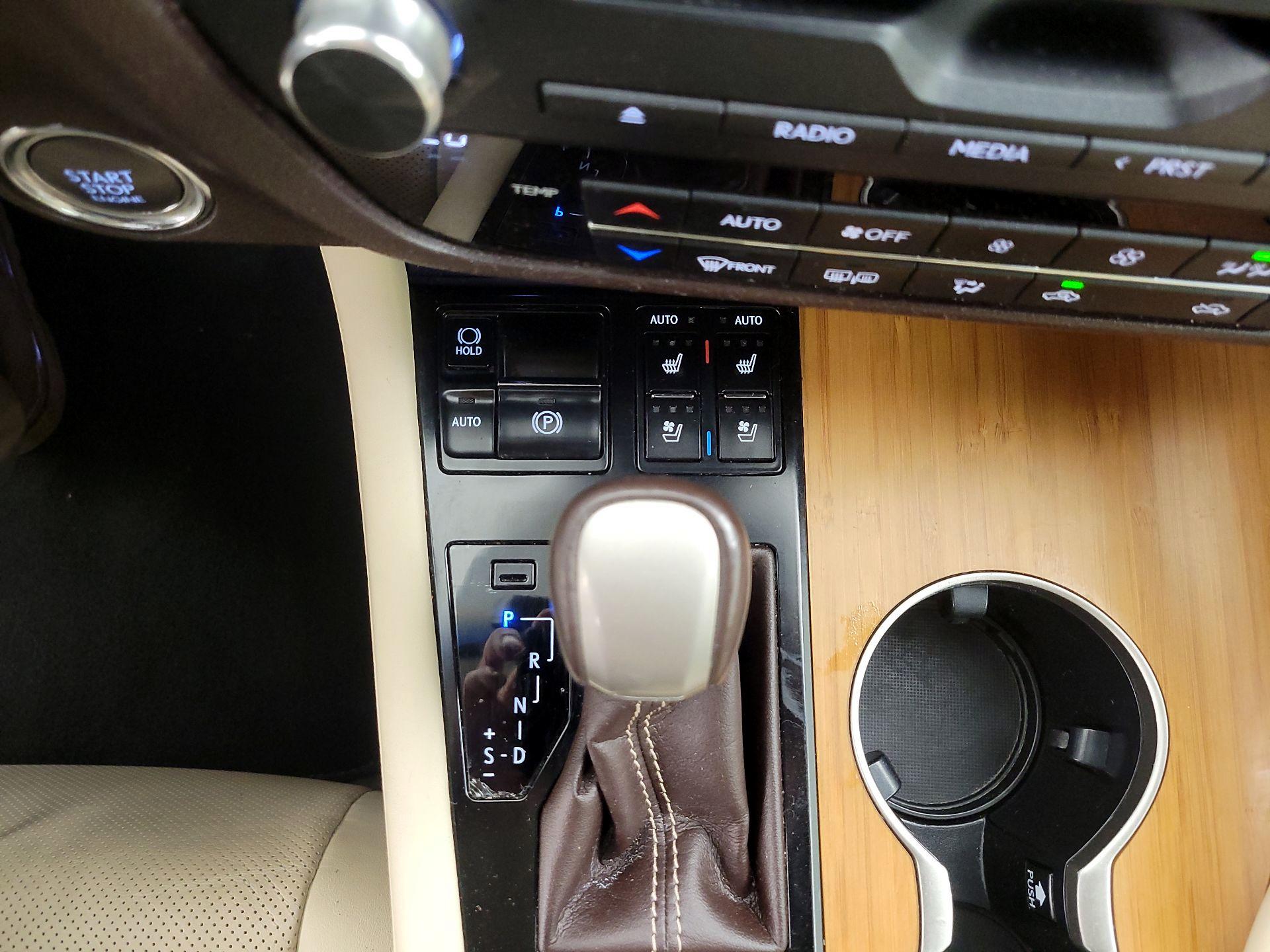 Thumbnail: 2017 Lexus RX - 17