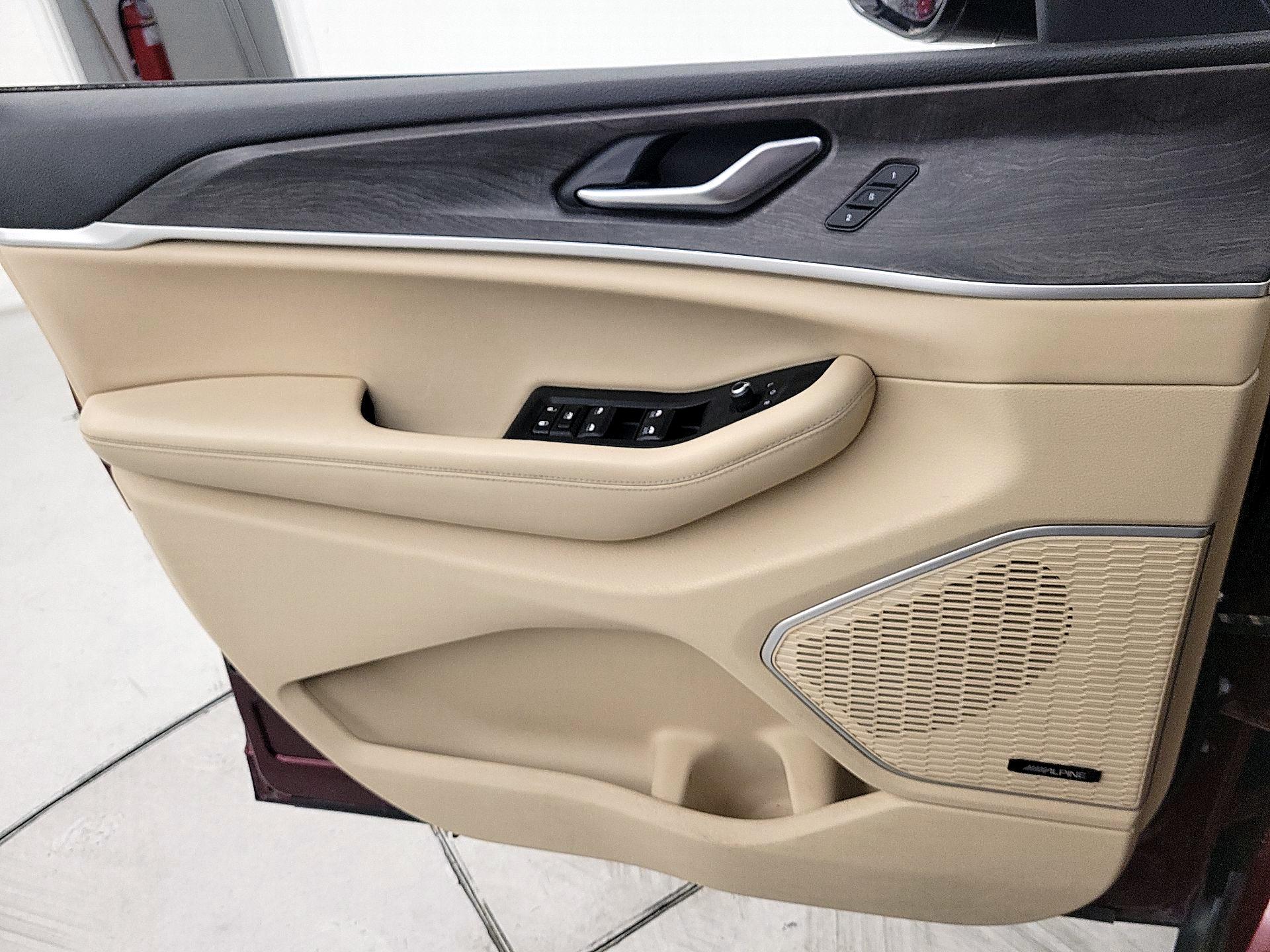 Thumbnail: 2022 Jeep Grand Cherokee L - 10