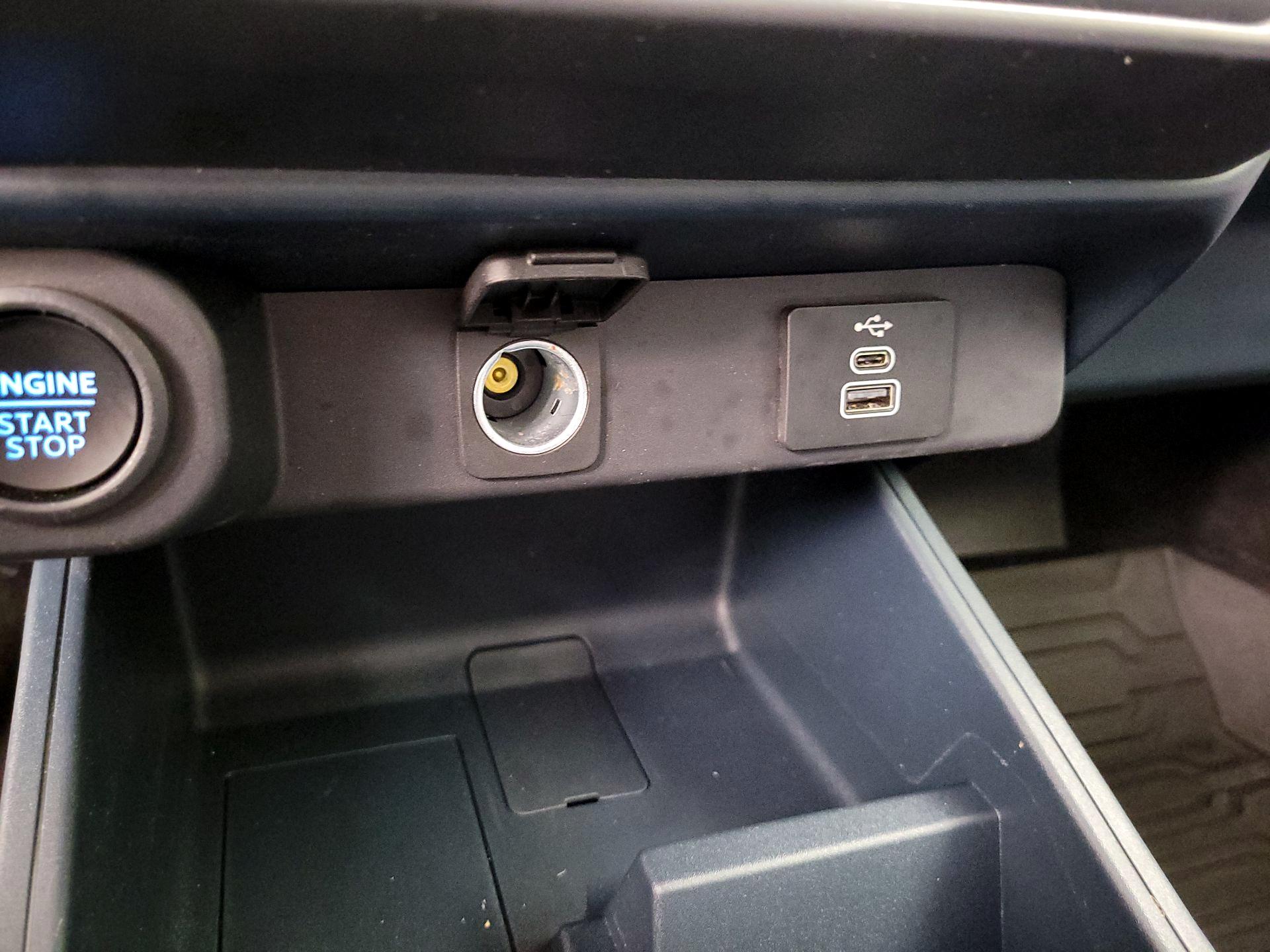 Thumbnail: 2025 Ford Maverick - 18