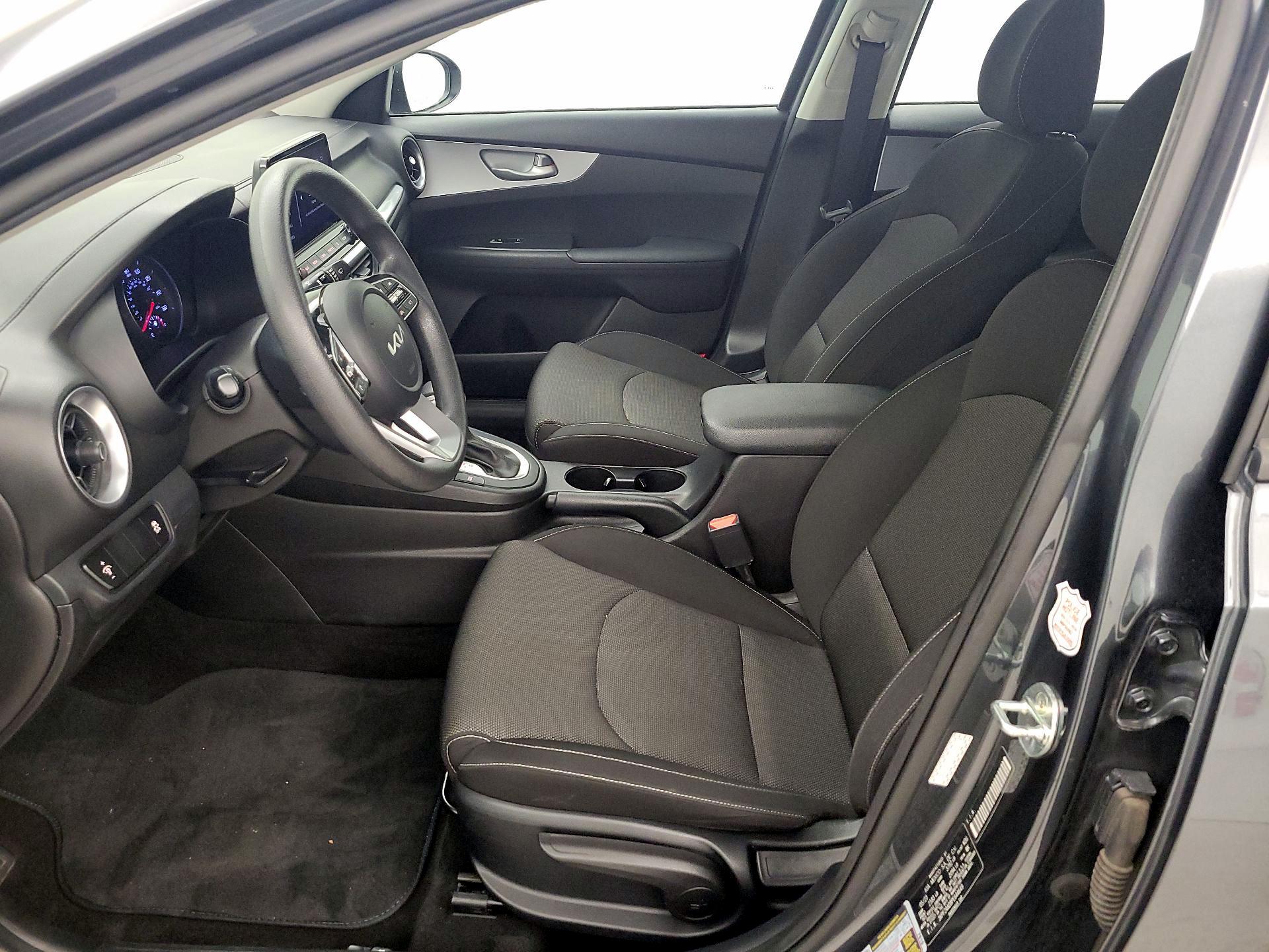 Thumbnail: 2023 Kia Forte - 11