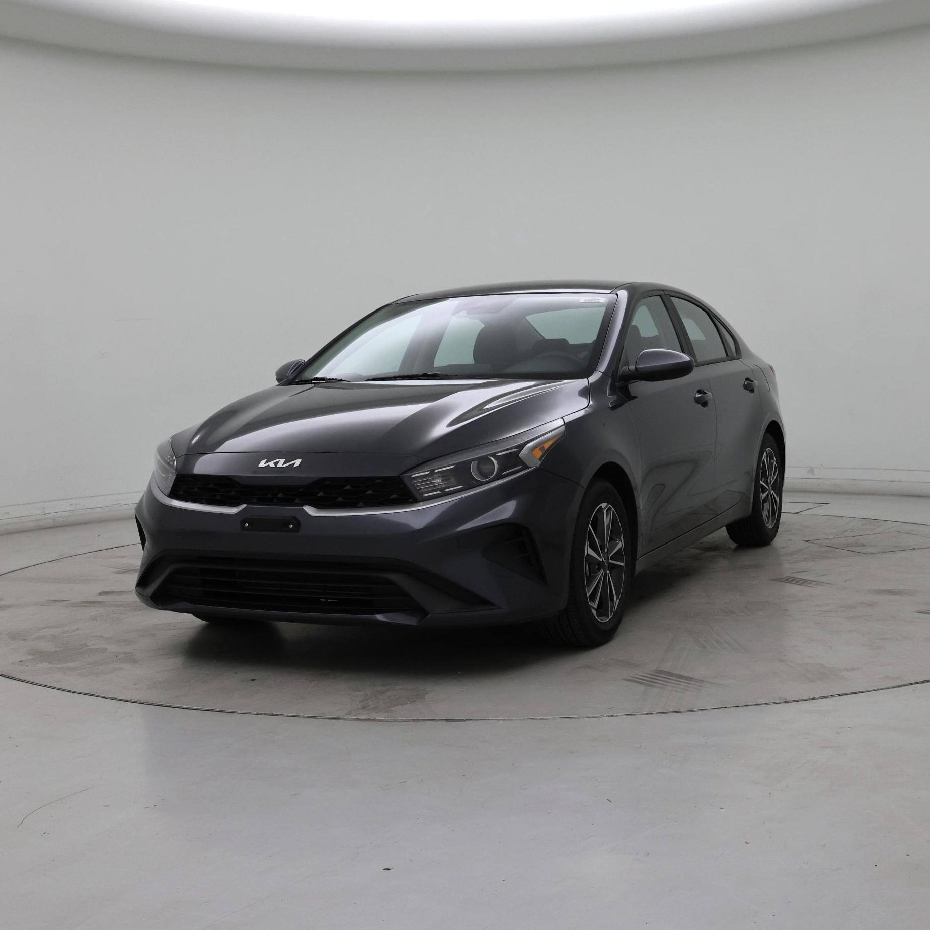 Thumbnail: 2023 Kia Forte - 4