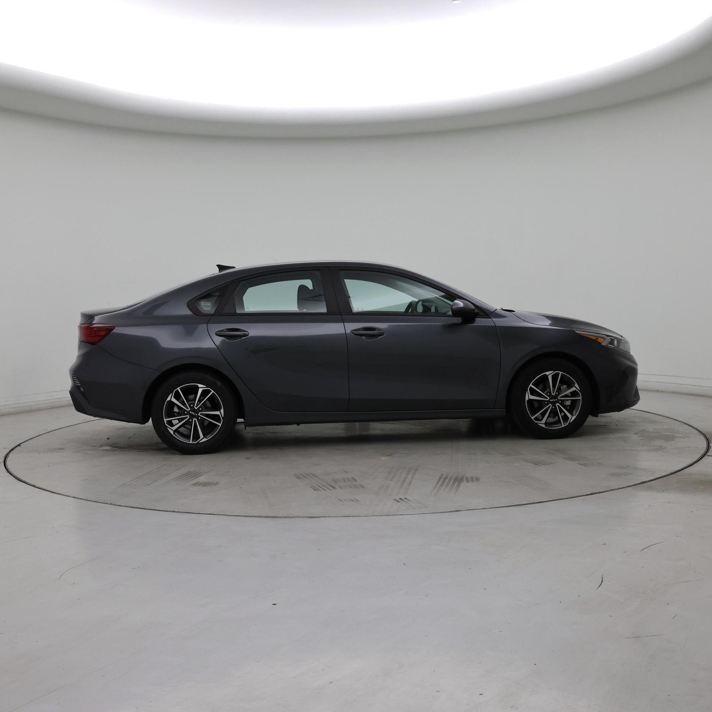 Thumbnail: 2023 Kia Forte - 7