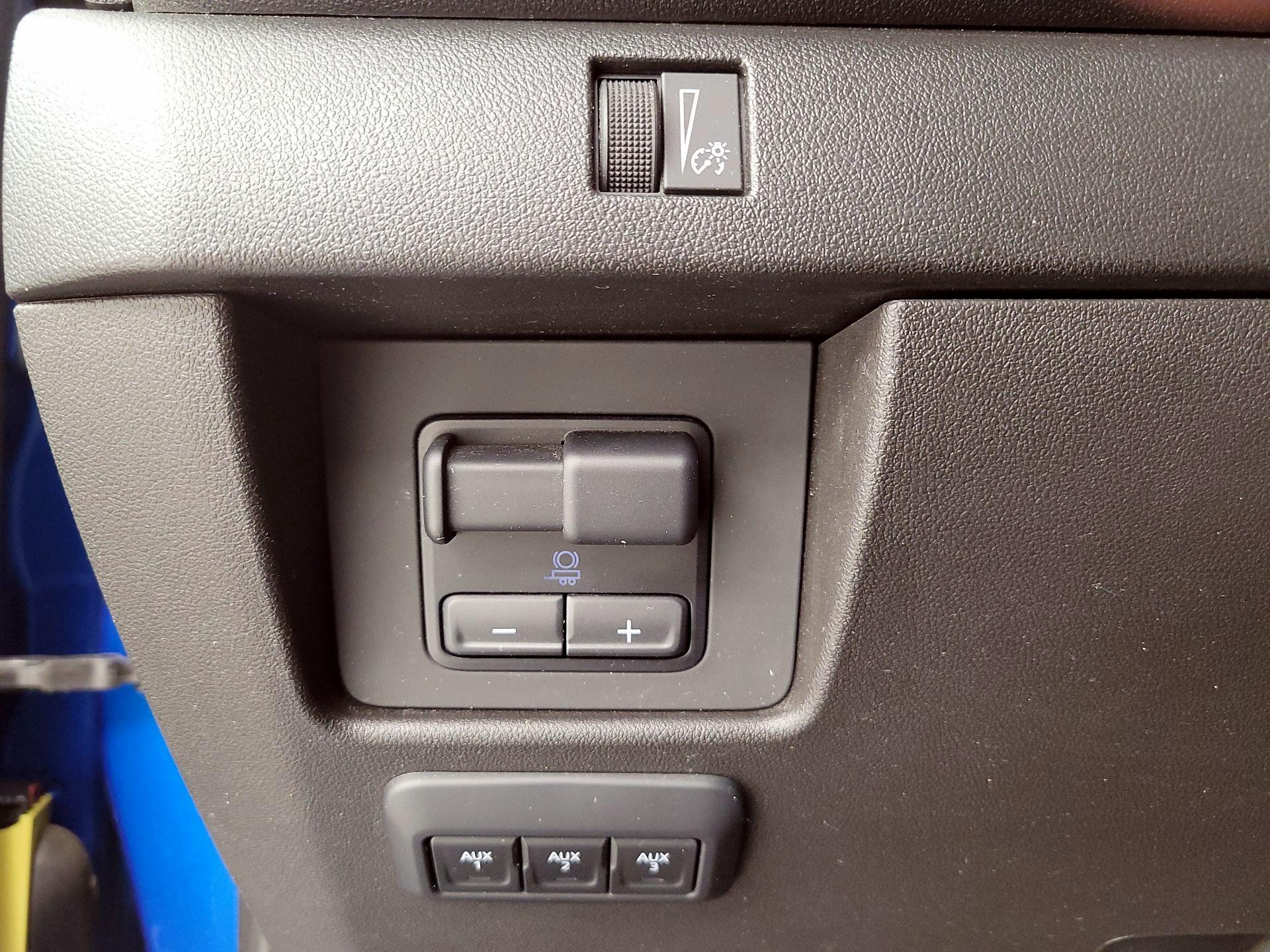 Thumbnail: 2023 Chevrolet Colorado - 13