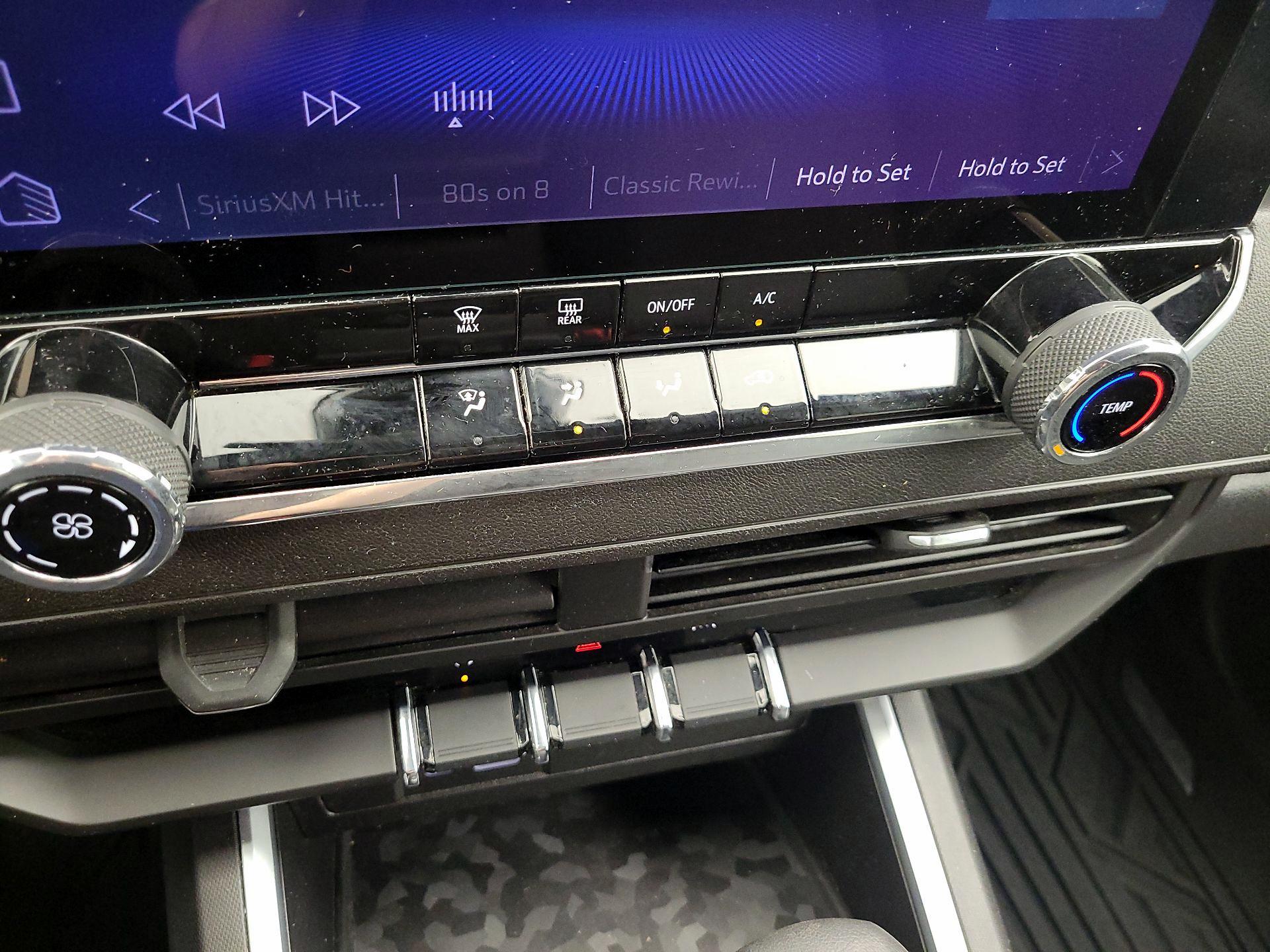 Thumbnail: 2023 Chevrolet Colorado - 16