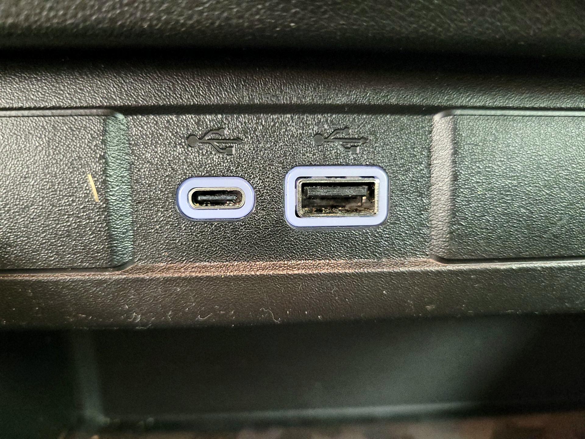 Thumbnail: 2023 Chevrolet Colorado - 18