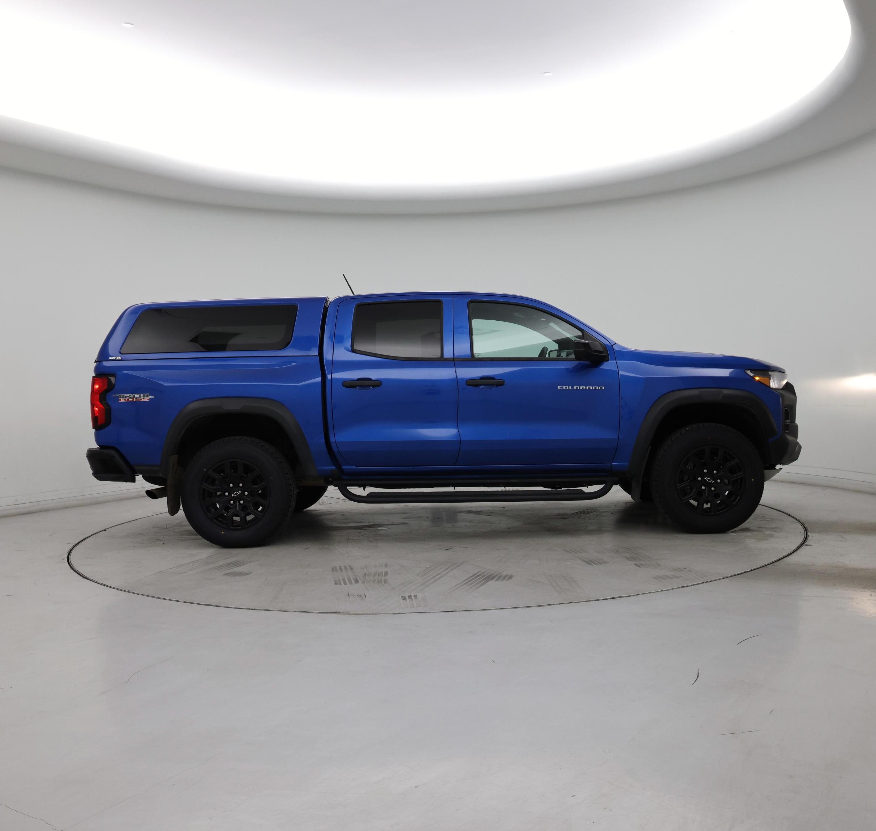 Thumbnail: 2023 Chevrolet Colorado - 7