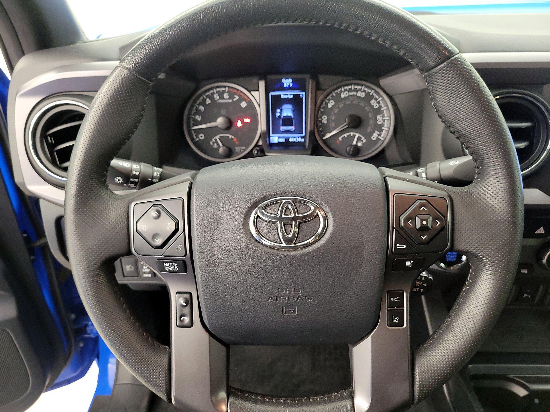 Thumbnail: 2020 Toyota Tacoma - 10