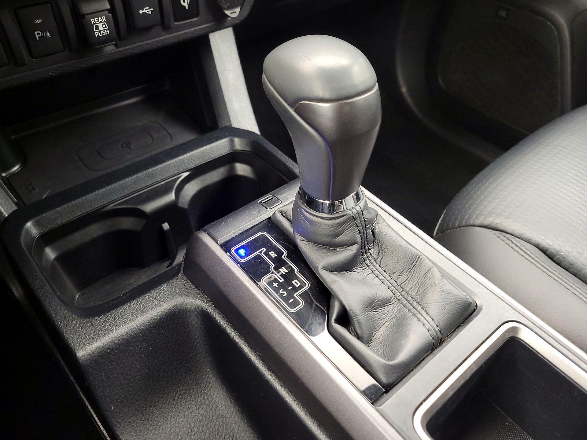 Thumbnail: 2020 Toyota Tacoma - 15