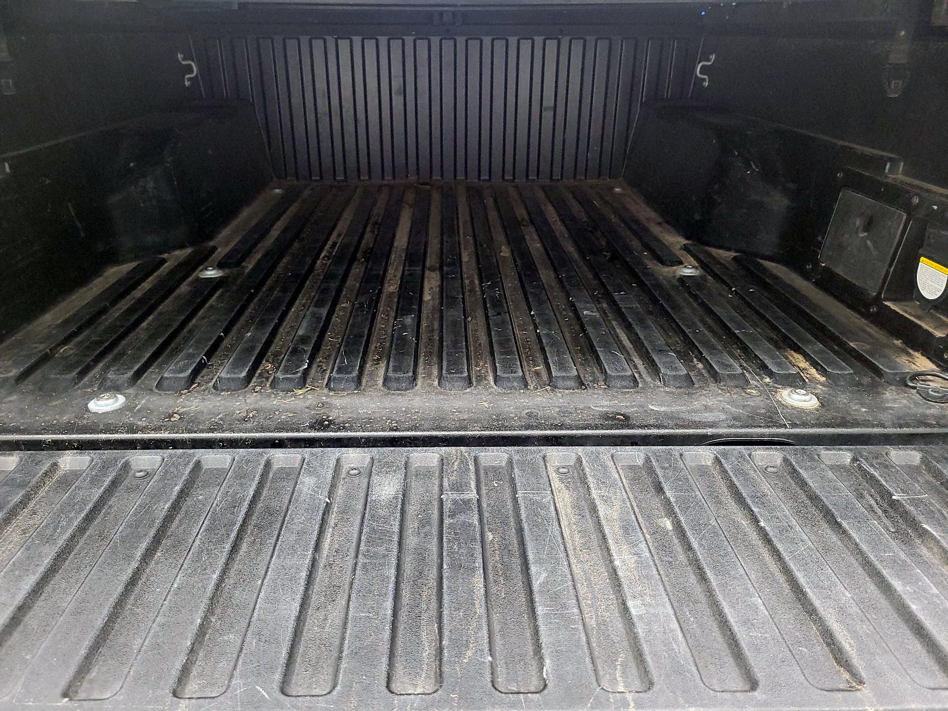 Thumbnail: 2020 Toyota Tacoma - 16