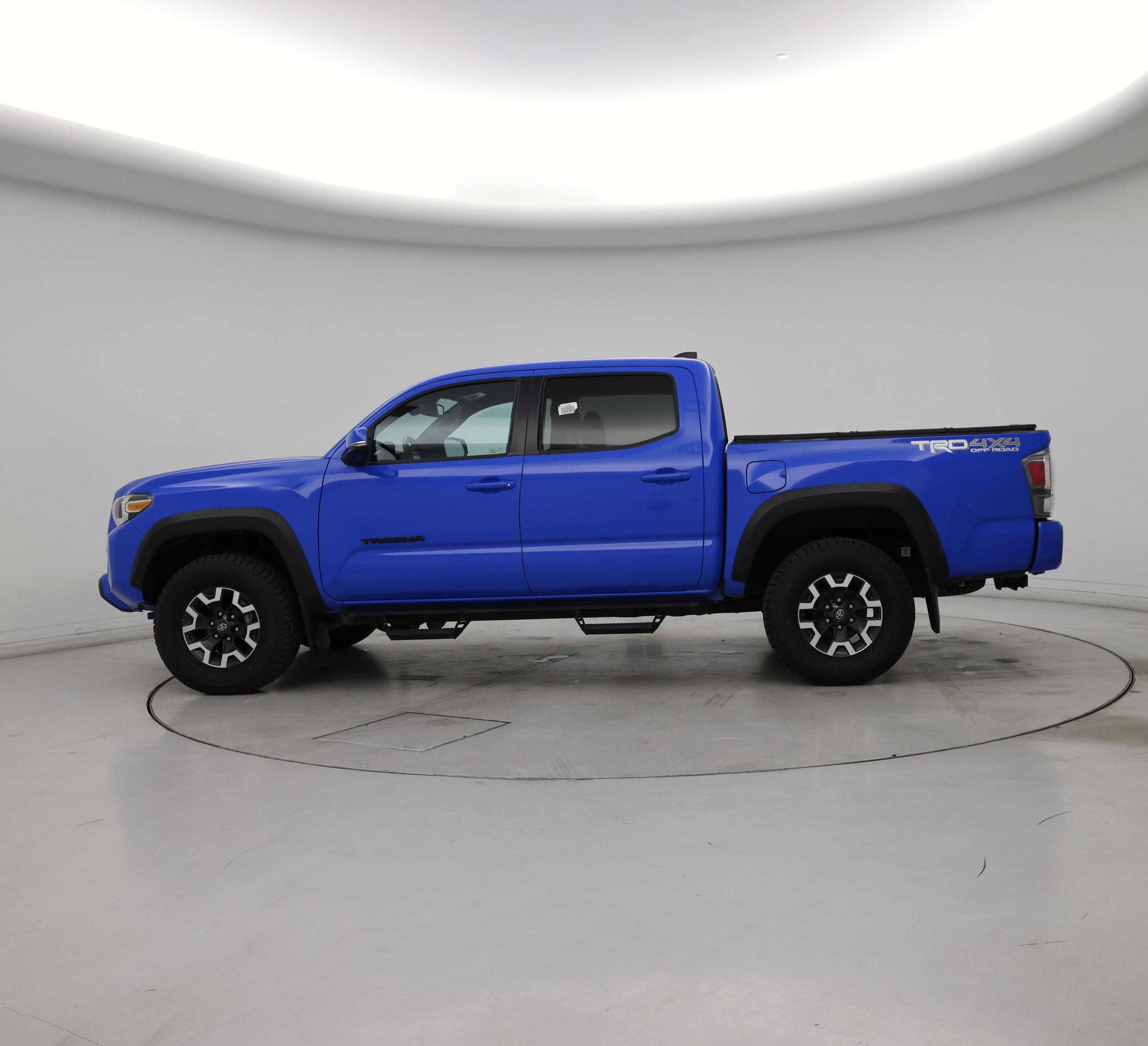 Thumbnail: 2020 Toyota Tacoma - 3