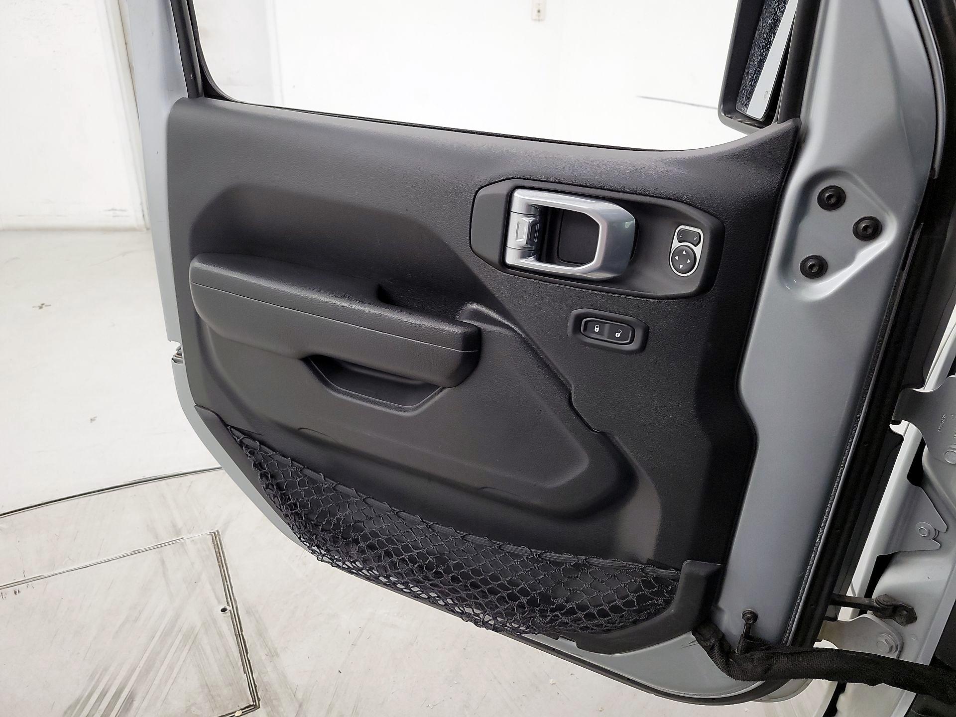 Thumbnail: 2023 Jeep Gladiator - 12