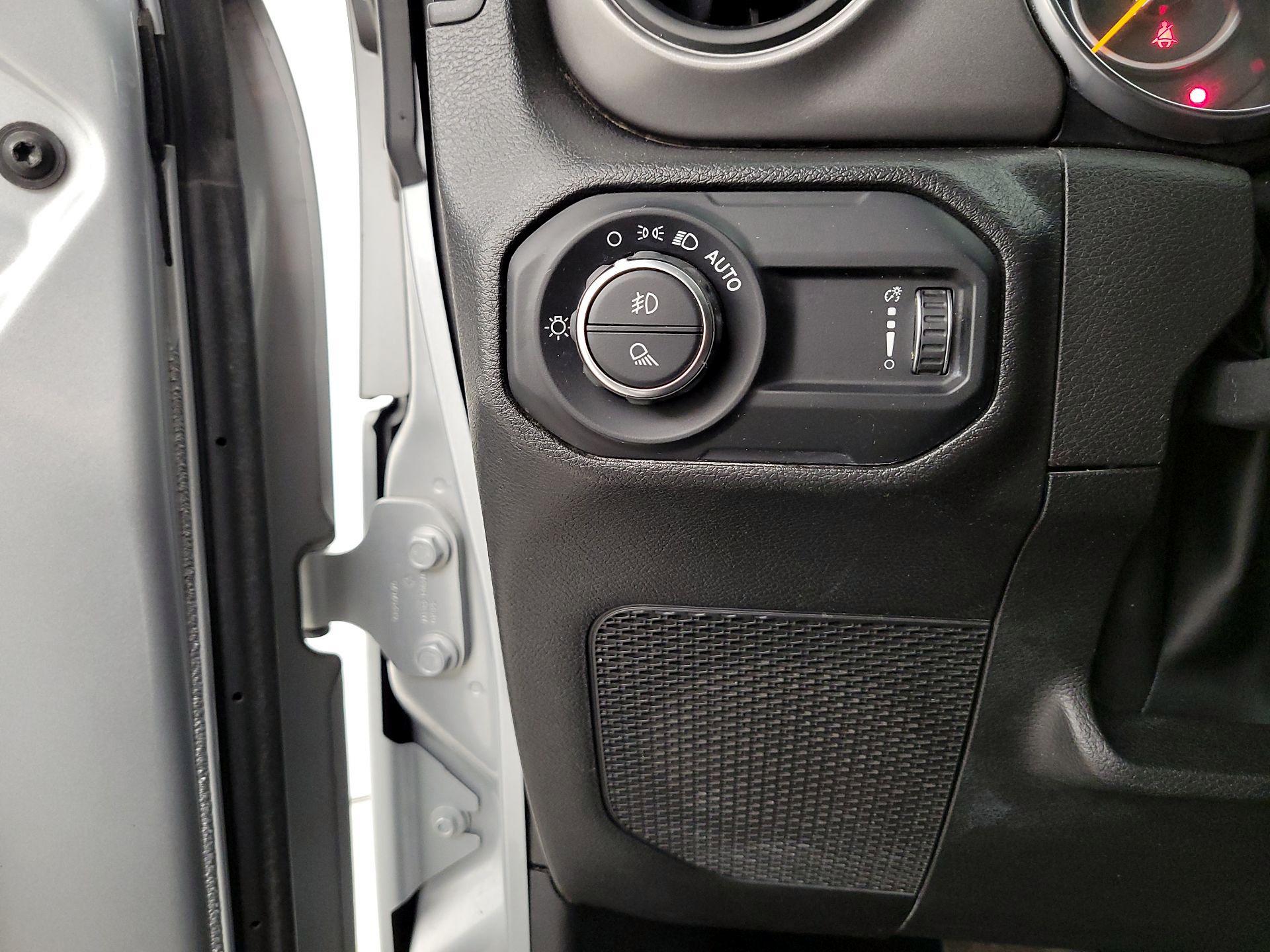 Thumbnail: 2023 Jeep Gladiator - 13