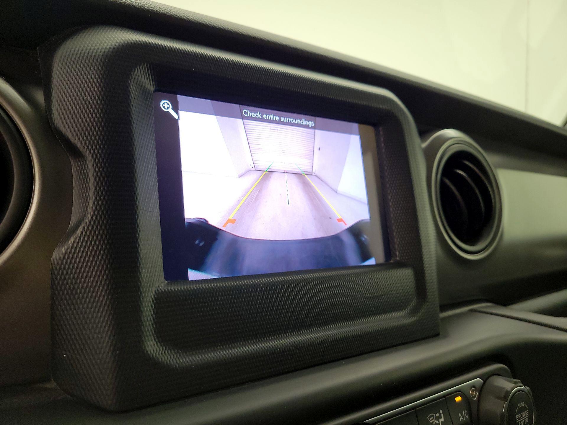 Thumbnail: 2023 Jeep Gladiator - 14