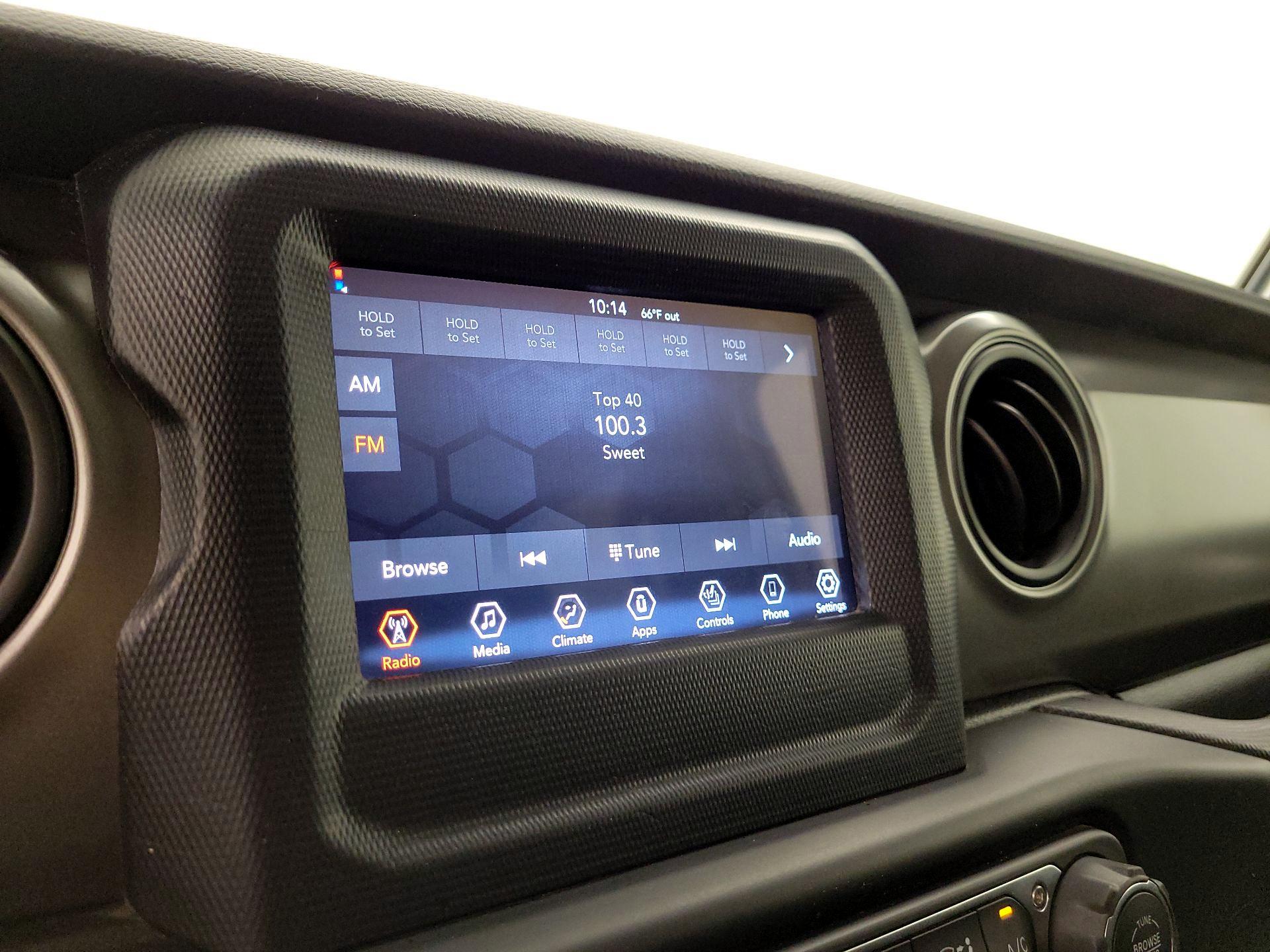 Thumbnail: 2023 Jeep Gladiator - 15