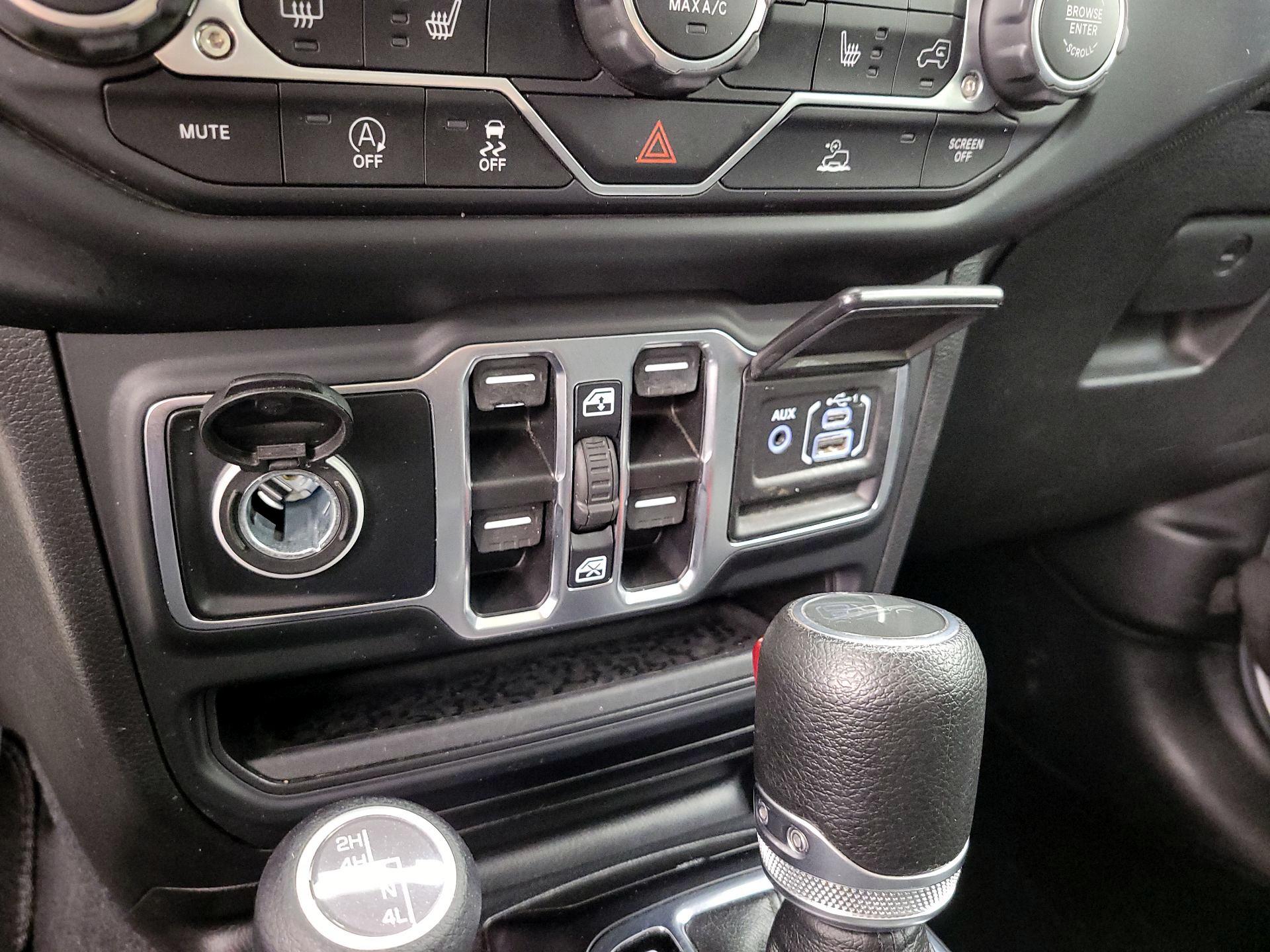 Thumbnail: 2023 Jeep Gladiator - 18