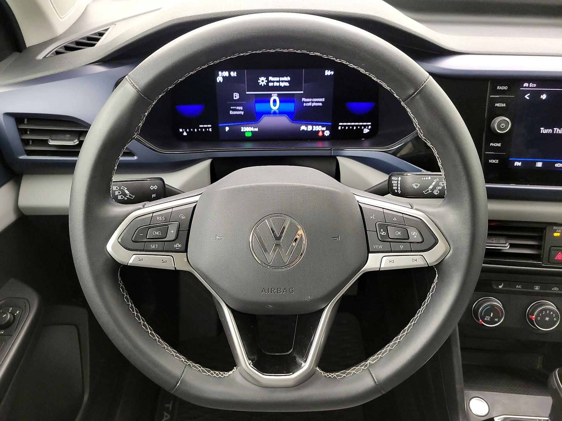 Thumbnail: 2022 Volkswagen Taos - 10