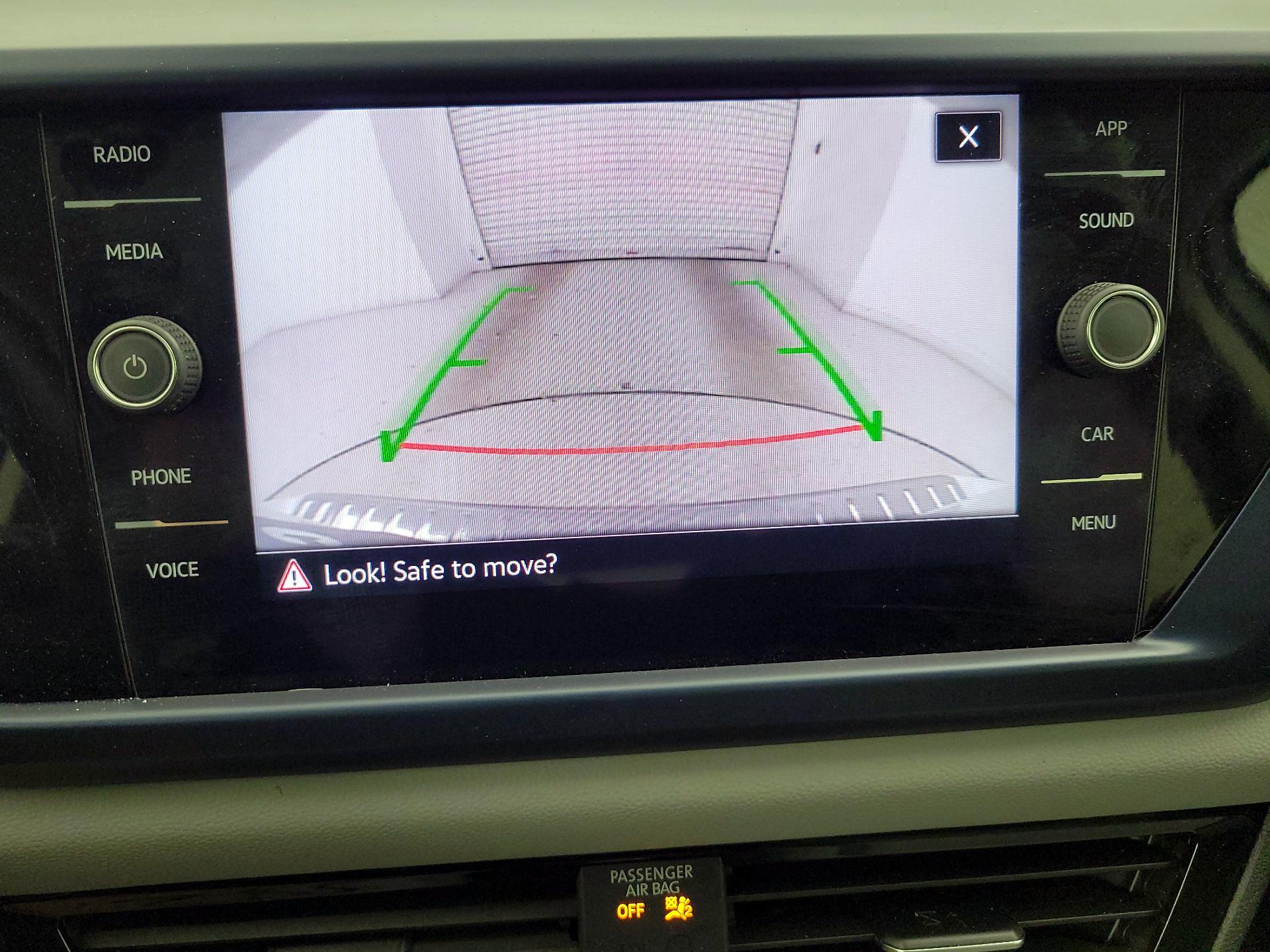 Thumbnail: 2022 Volkswagen Taos - 14