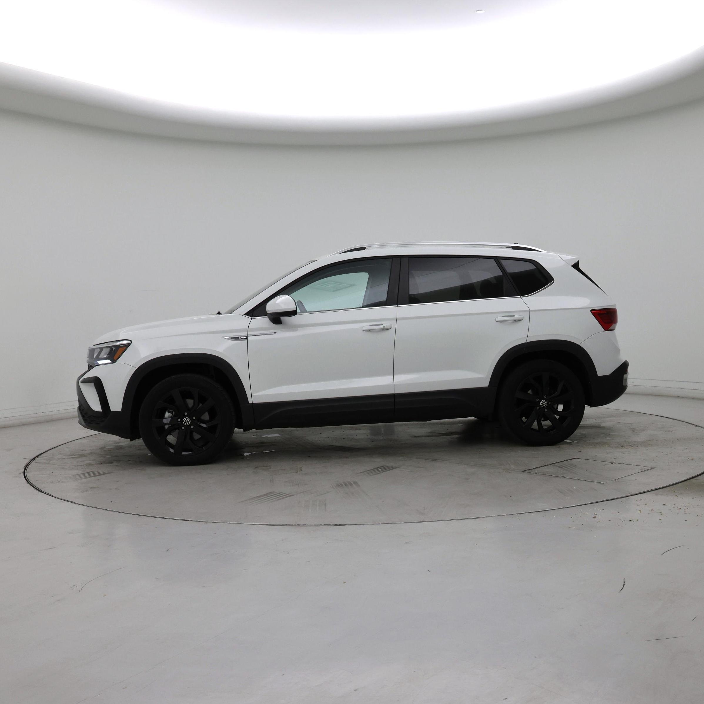 Thumbnail: 2022 Volkswagen Taos - 3