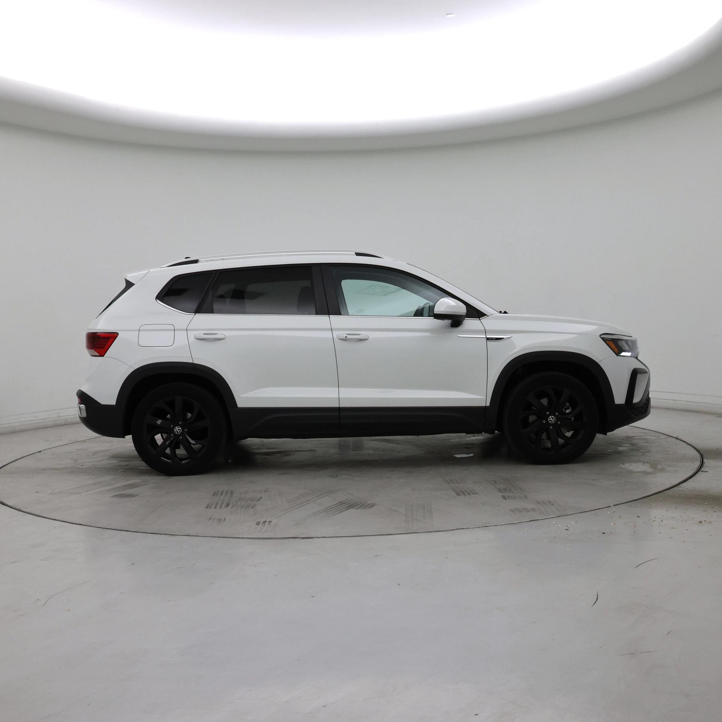 Thumbnail: 2022 Volkswagen Taos - 7