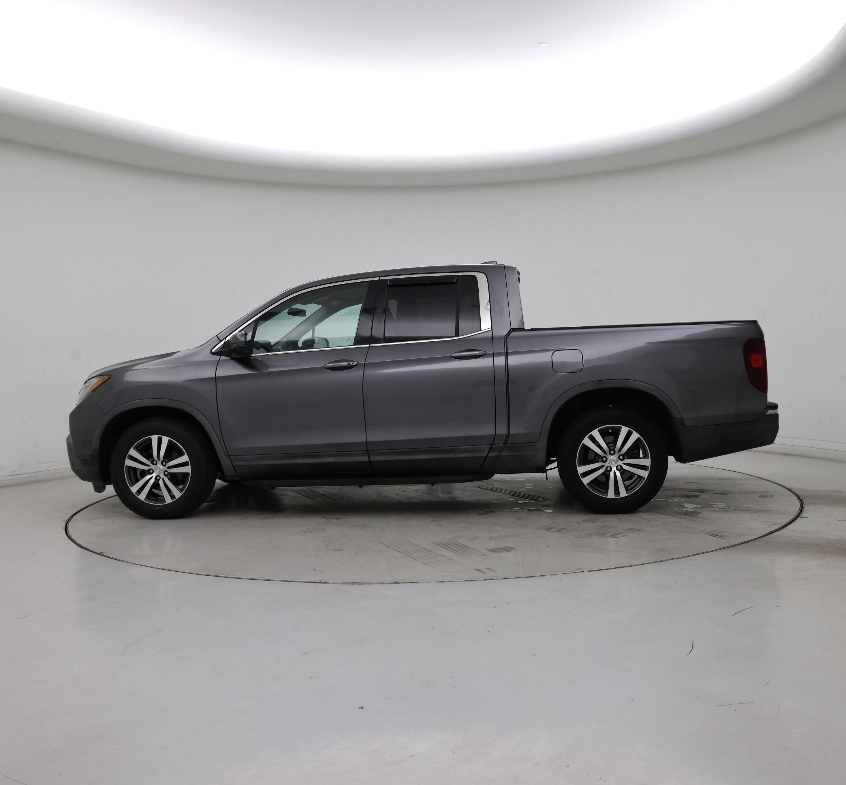 Thumbnail: 2017 Honda Ridgeline - 3